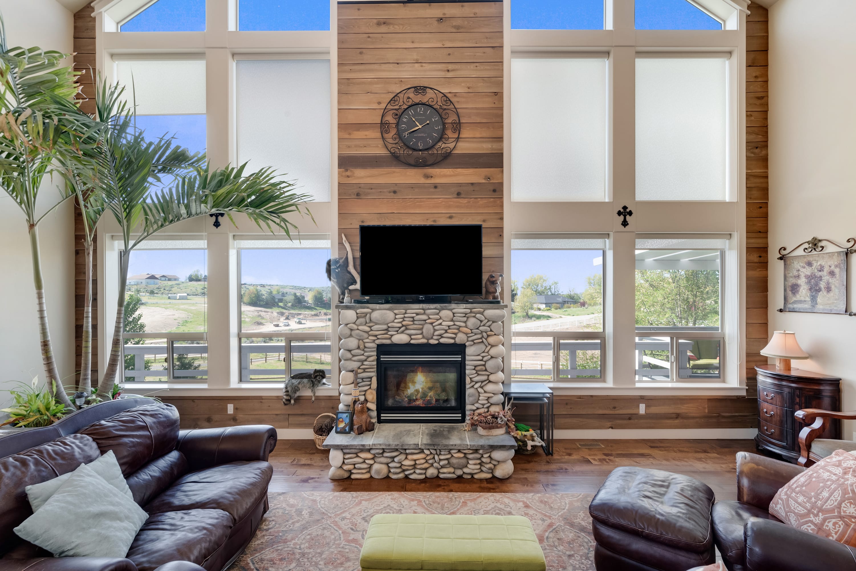 inception-app-prod/NGFjNjY2YzgtOTU1Yy00NmZhLWE5OTgtYmI4NTY5NDA0Y2Vl/content/2019/05/11-Great Room.jpg