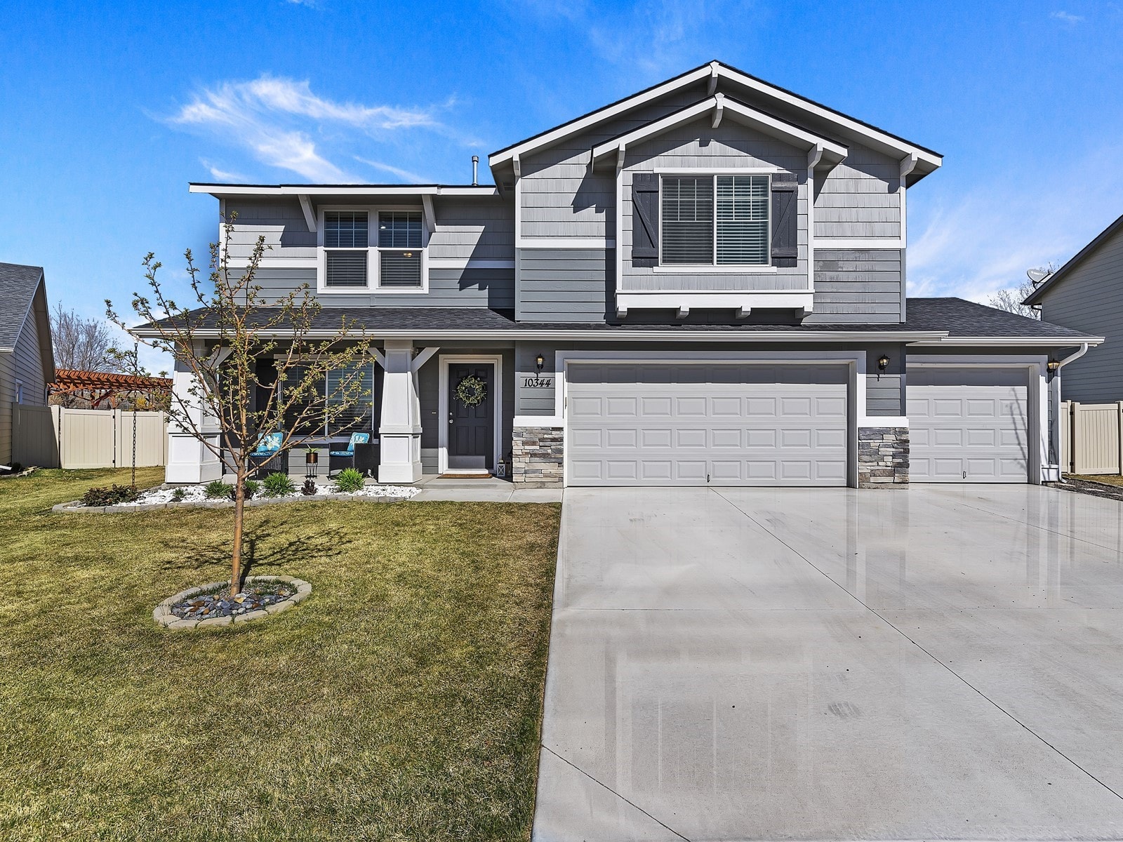 inception-app-prod/NGFjNjY2YzgtOTU1Yy00NmZhLWE5OTgtYmI4NTY5NDA0Y2Vl/content/2021/04/The Archibeque Group Real Estate Idaho Realtors 208-505-7782 Front View%281%29.jpg