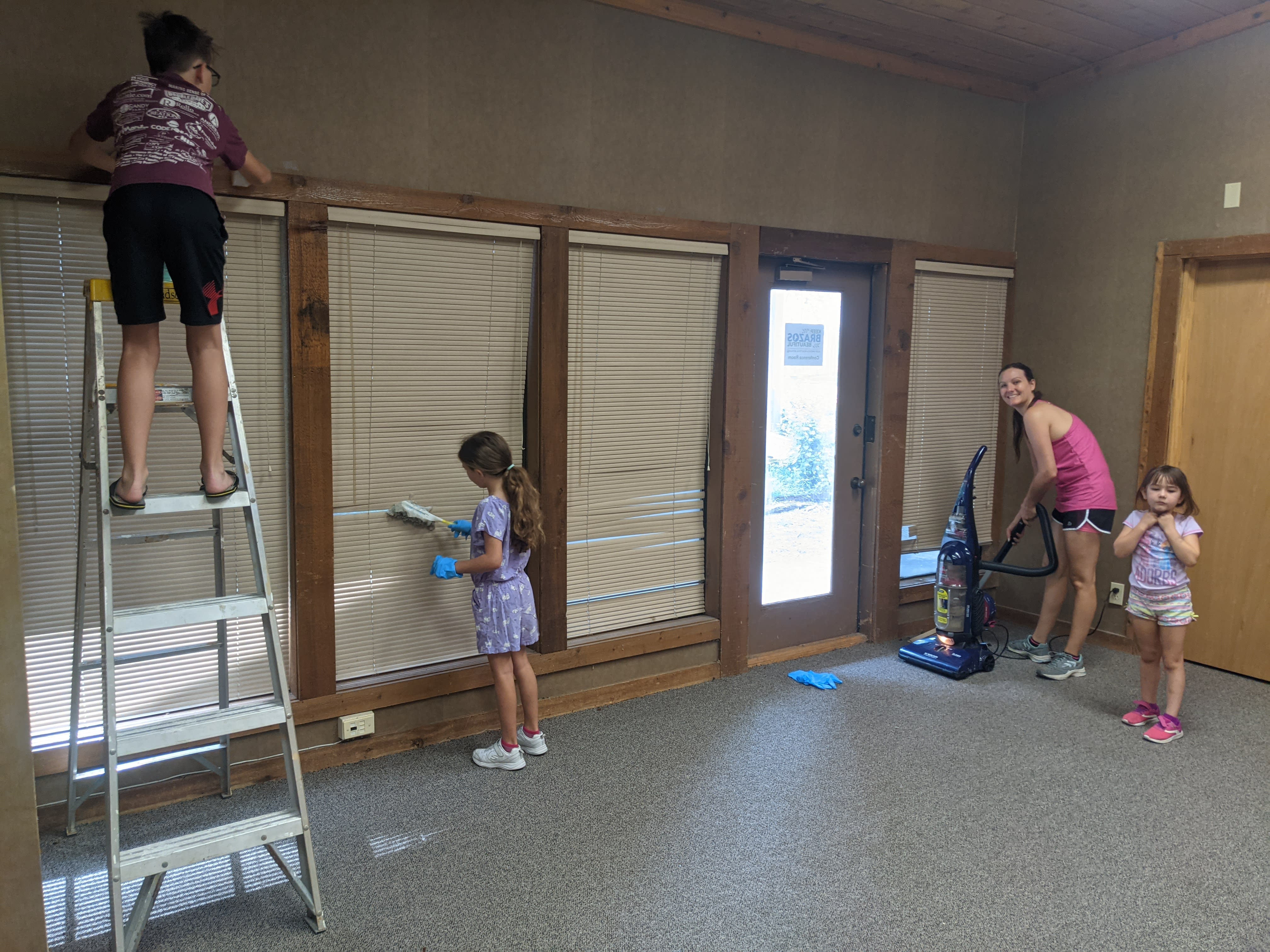 Helping Out the Family Business inception-app-prod/NGQwZWQyNzMtMWJhYS00ZTZiLWIxZDYtMGQyYjI3Yjc1NWM5/content/2021/09/8308b329a176801b0aea033623c3cbe0e83ad7d3.jpg