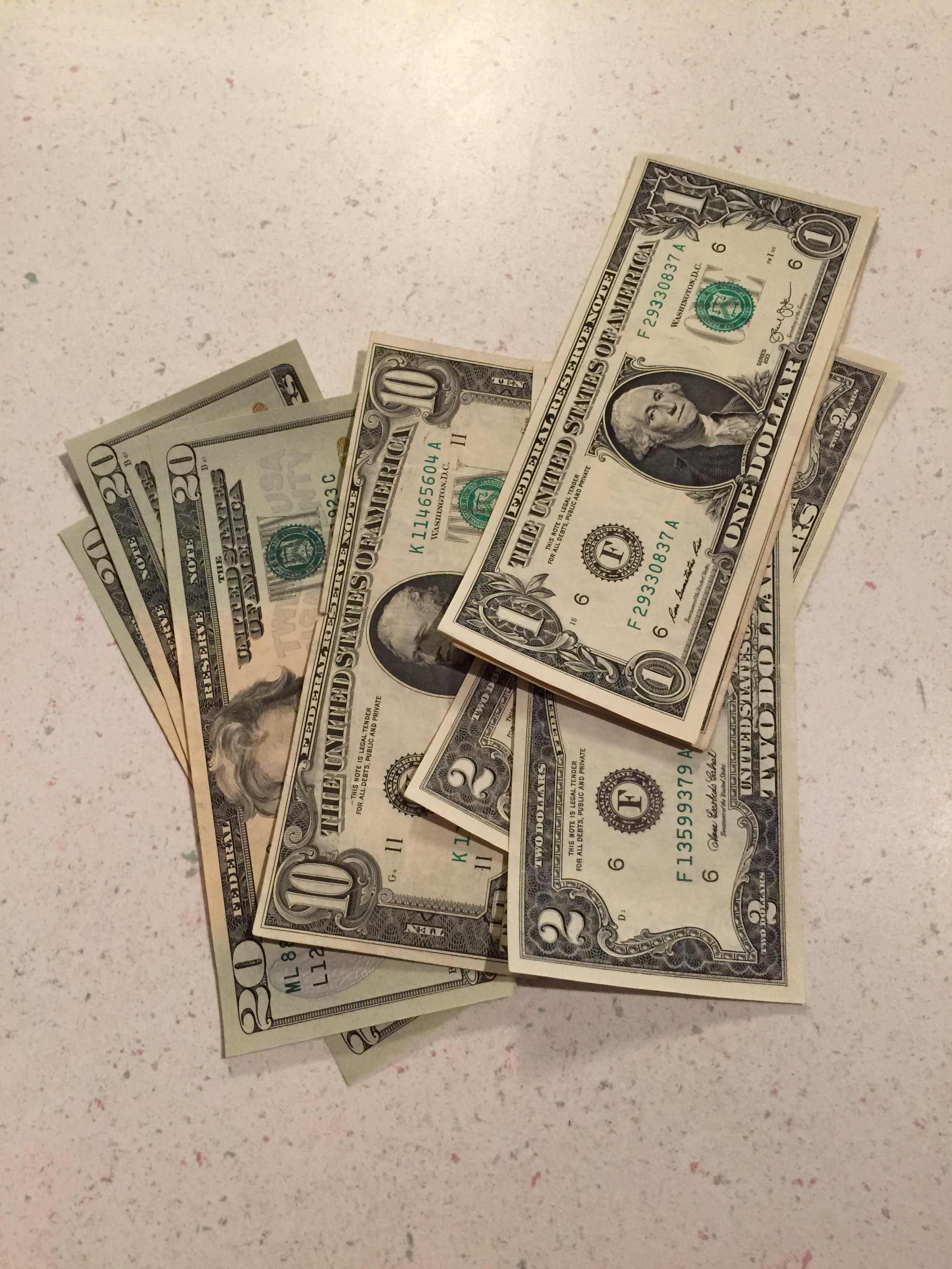 inception-app-prod/NTBlN2UxMmEtNDFjYS00M2U1LWFlNWItMzk2ZDJlNTExMjJm/content/2016/02/75%24 cash.jpg