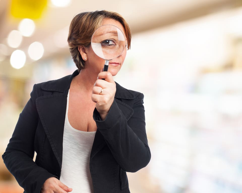 inception-app-prod/NTBlYzFmYWYtYzA5Yi00ZTFiLWI0MzMtMzQ1ZGNlYWQyMzBm/content/2018/02/Pan Florida Realty_Do I Really Need a Home Inspection_Woman with Magnifying Glass.jpg