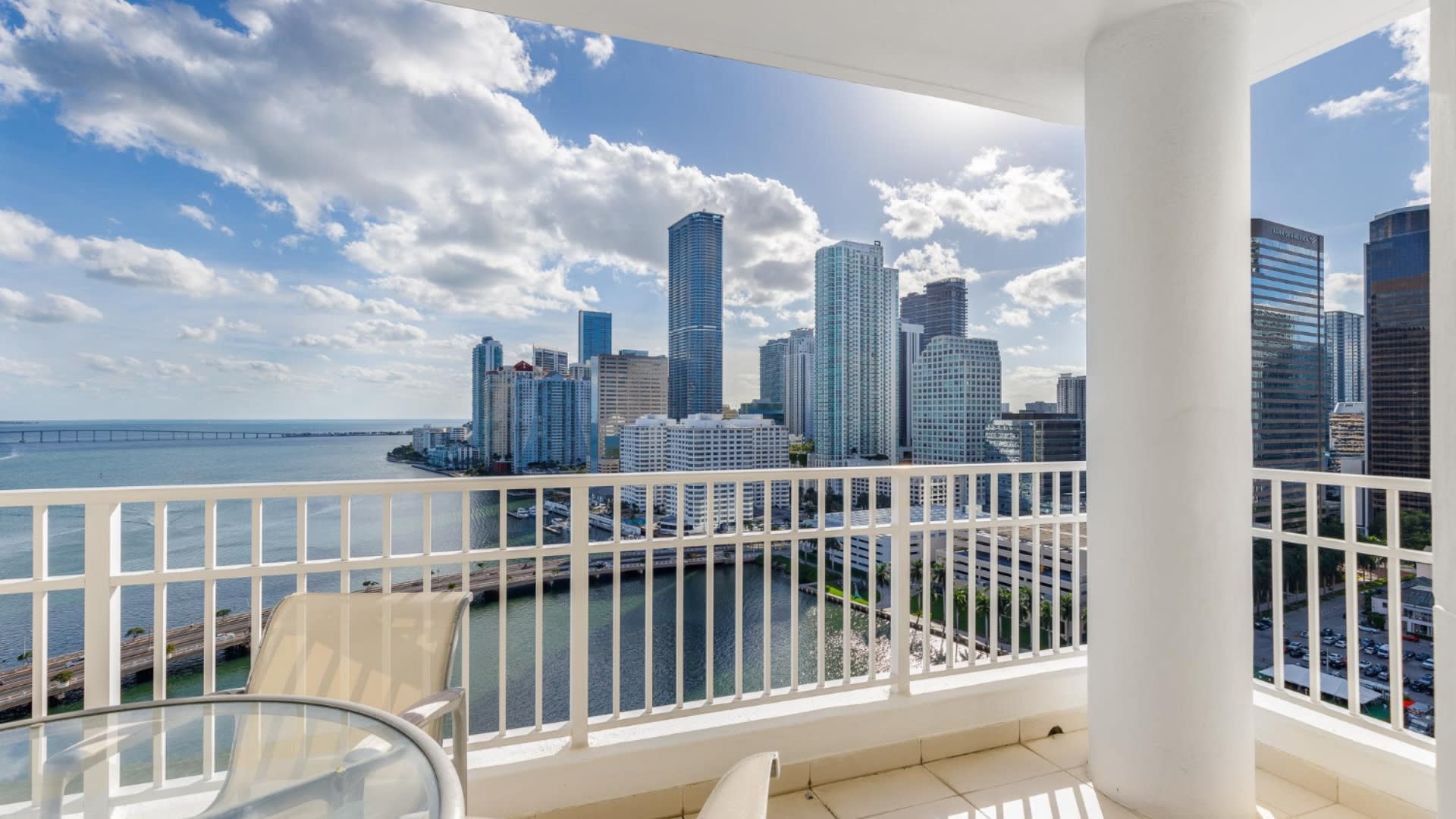 Buying a Condo in South Florida: Pros, Cons, and What to Expect inception-app-prod/NTBlYzFmYWYtYzA5Yi00ZTFiLWI0MzMtMzQ1ZGNlYWQyMzBm/content/2026/07/f0056172fffaebecb243a0fd2a8dc8bf487f9262.jpg