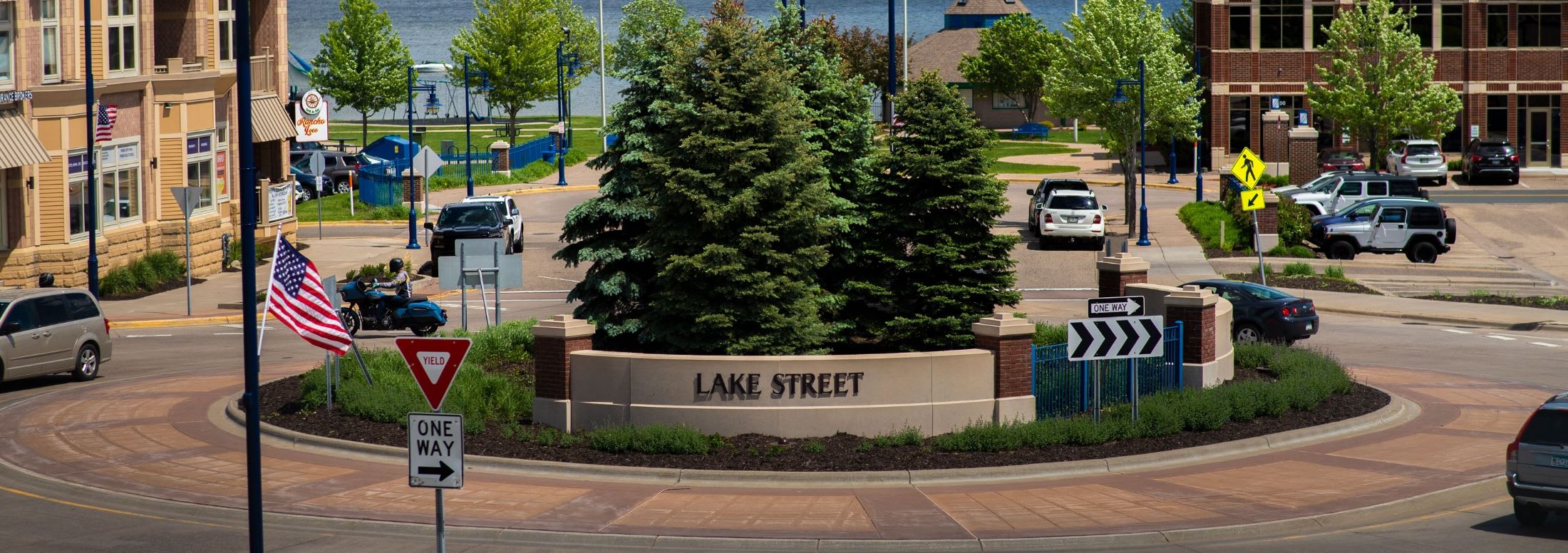 Live the lake lifestyle in Forest Lake, MN inception-app-prod/NTFkMjBlYWMtMTY1MS00NTgzLTkwZTgtZjFjYWIwYzVkYWFl/content/2025/12/abc71c358f0c0c46a0f6d07bcf1f80e007004d73.jpeg