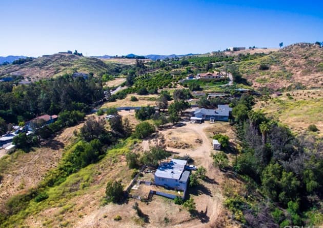 Must-See Ranches & Homes in Rivercrest inception-app-prod/NTM4Zjk5NTMtMmUyOC00NjI3LTg2N2QtNjJmMzU0NjZkYzYy/content/2017/06/Screenshot 2017-06-27 08.25.57-2.png