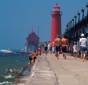 Grand Haven inception-app-prod/NTMzMmFhN2QtMmU2ZS00ZDNiLWE3YTAtNjI4ZWRiYjJjNGMw/content/2019/10/lighthouse-ed-post-13blockimage-300x293.jpg