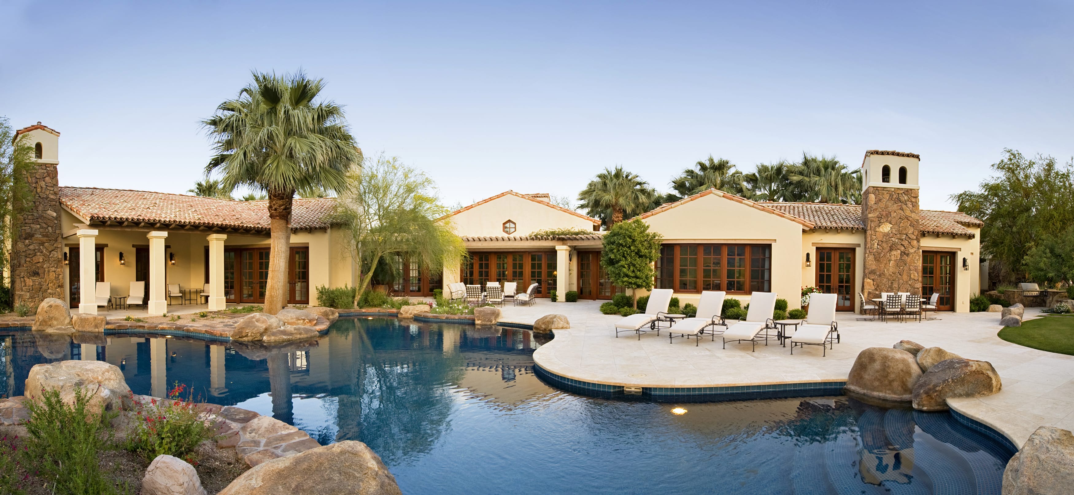 How To Market A Luxury Home inception-app-prod/NTNkZjM0NGUtOTUxNi00ZjgyLWExYWYtMTZkY2UxNjZmYTBj/content/2023/07/1dd0537da30029e46690352bbe499ec5ca95ba44.jpg
