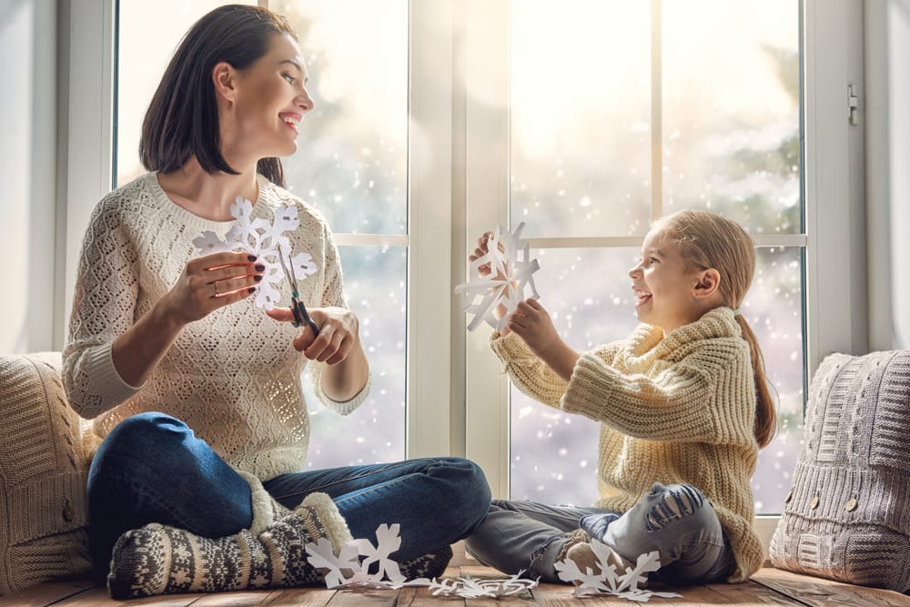 Creative and Enjoyable Holiday Activities to Try at Home in 2023 inception-app-prod/NTNkZjM0NGUtOTUxNi00ZjgyLWExYWYtMTZkY2UxNjZmYTBj/content/2023/12/dbc418d70a779560132e90dd1186d7c43354ec92.jpg