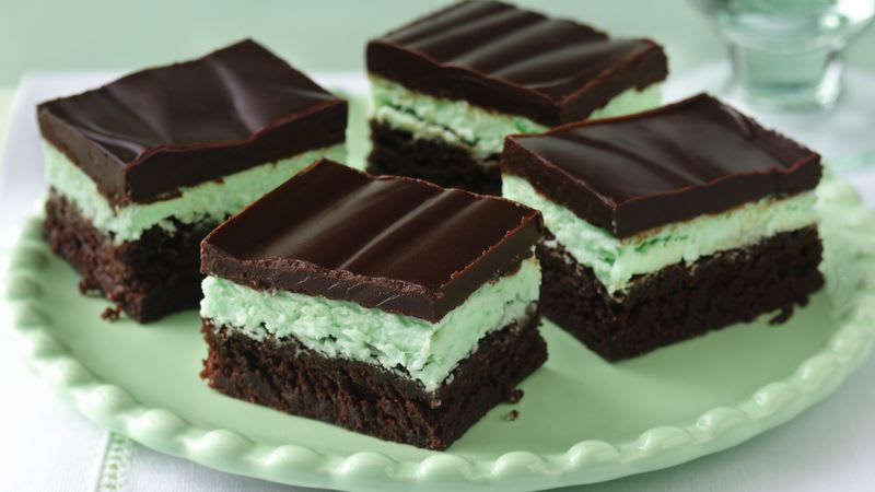 Holiday Baking inception-app-prod/NTQ3MDhhZDktZDhjNy00OTY0LTkxM2ItMzA5ZDIyNmY4NjVl/content/2020/12/chocolate-mint-brownie.jpg