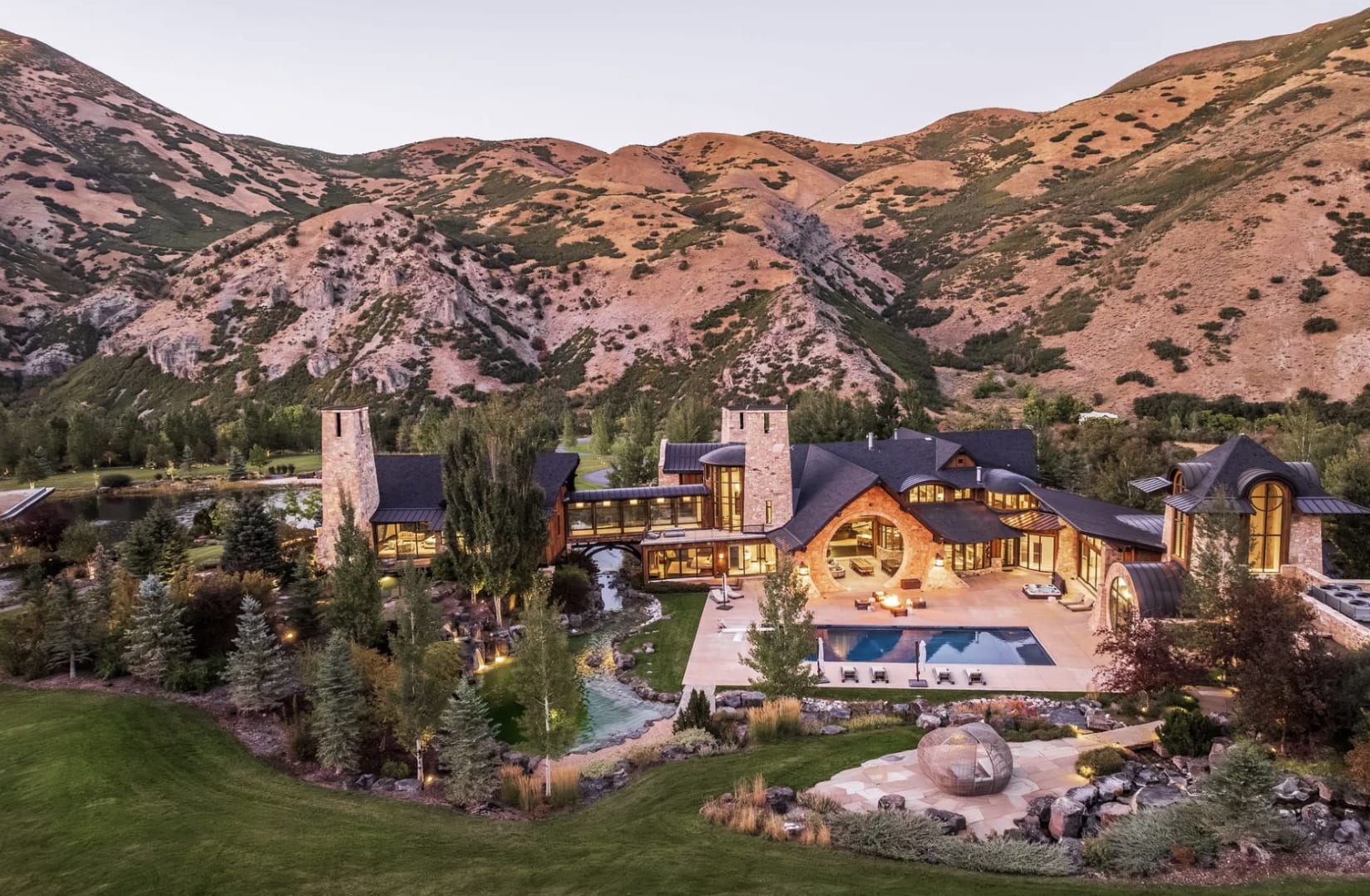 Inside Utah’s $43M Hobbit-Inspired Estate: A Private-Lake Sanctuary in Provo Canyon inception-app-prod/NTQ4OGMzMzgtZjJkOC00YmI3LWIzNmEtYzFkZGMwZTFhY2Iy/content/2025/11/b6b0c714dafb5299a3f416979b30a8ef5b89d932.png