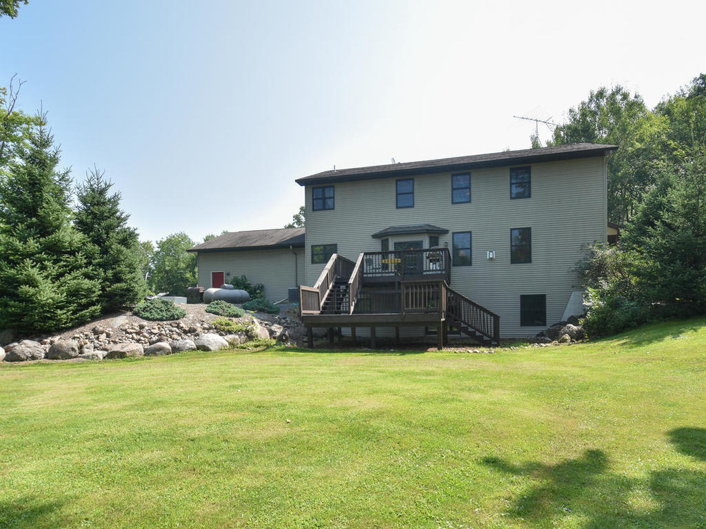 inception-app-prod/NTdjYTA5NzgtMjdjYS00OTRhLWJlM2MtYmQwMjgxMDdlMDRh/content/2018/10/17351 Ivy RD Milaca MN 56353-004-2-Exterior Back-MLS_Size.jpg