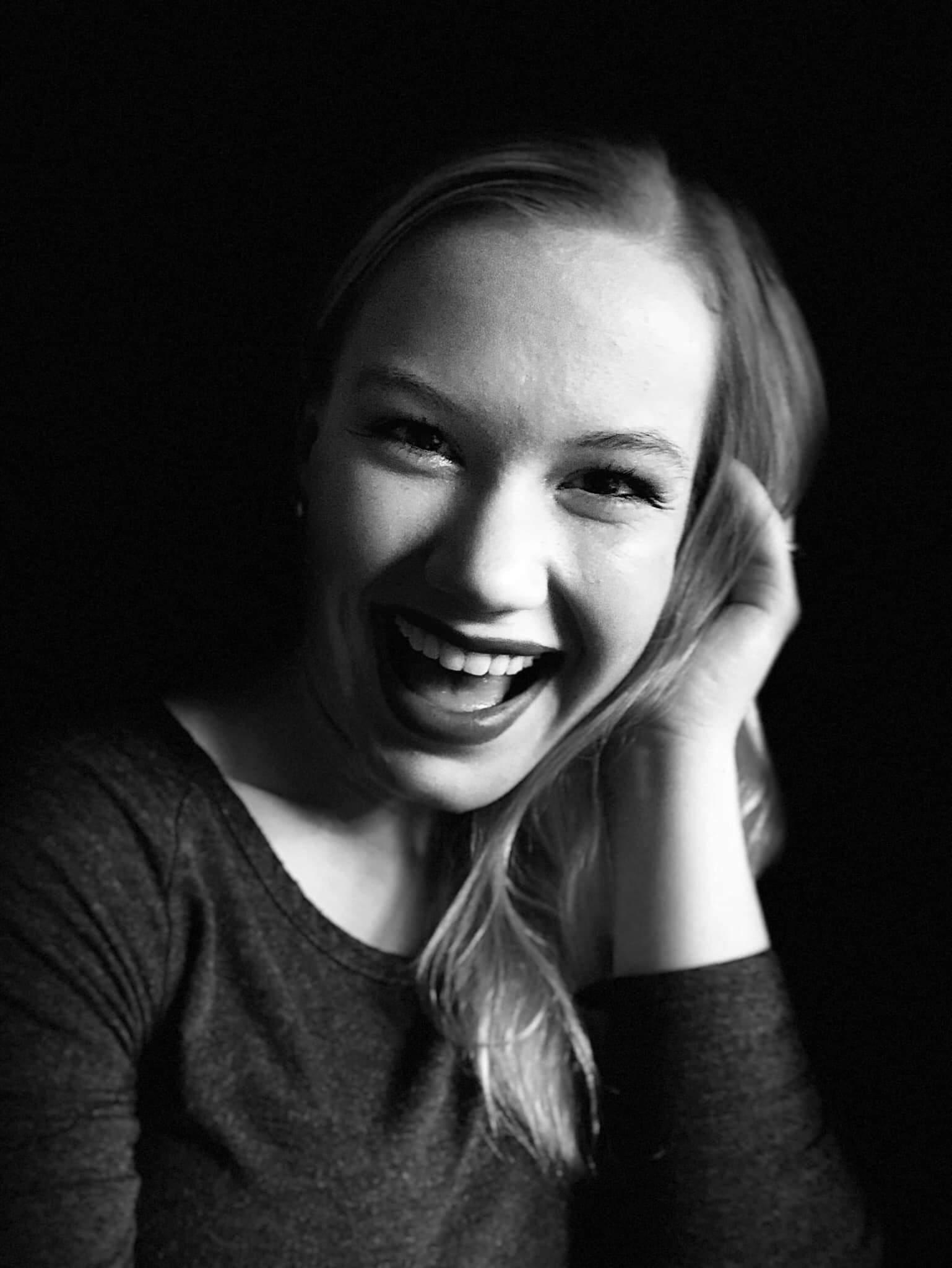 inception-app-prod/NTdjYTA5NzgtMjdjYS00OTRhLWJlM2MtYmQwMjgxMDdlMDRh/content/2019/06/Mikayla 1-2.jpg