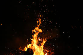 inception-app-prod/NTgxOWI3ZDUtZWI1MS00MjU4LThhNGEtNzhjMGQzN2Q1MjAz/content/2018/11/fire.jpeg
