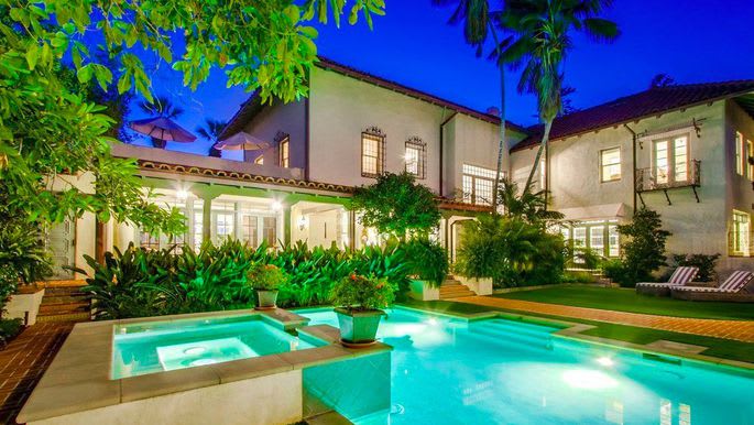 Spreckels' Mansion - Still on the Market inception-app-prod/NTgxOWI3ZDUtZWI1MS00MjU4LThhNGEtNzhjMGQzN2Q1MjAz/content/2019/08/spreckelsmansion-2.jpg