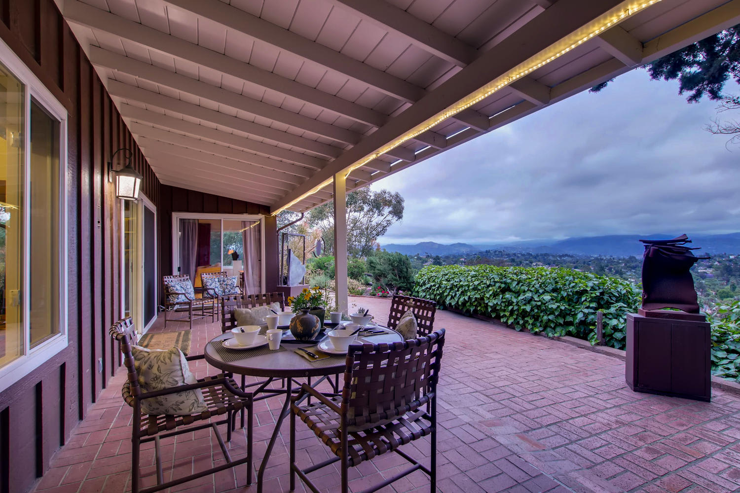 Senior Clients inception-app-prod/NTgxOWI3ZDUtZWI1MS00MjU4LThhNGEtNzhjMGQzN2Q1MjAz/content/2024/02/c871605242392bb4af65307ec41a6a0216515593.jpg