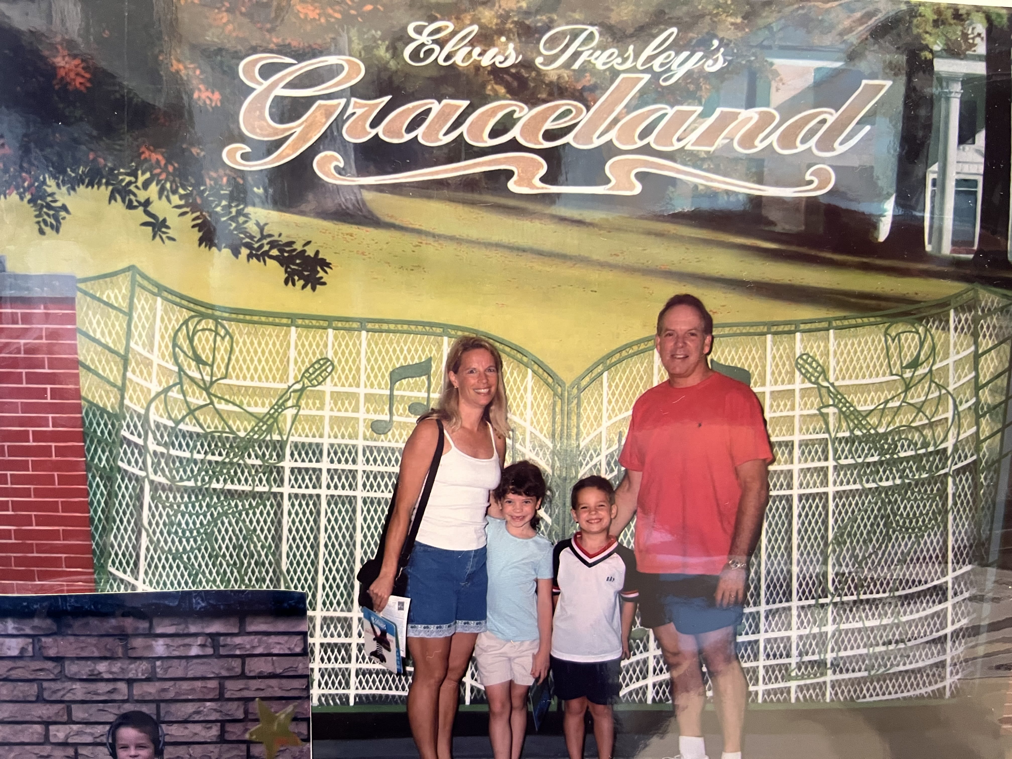 If it could happen at Graceland it could happen to you inception-app-prod/NTgxOWI3ZDUtZWI1MS00MjU4LThhNGEtNzhjMGQzN2Q1MjAz/content/2024/06/51a19094a18fc3ac5fe0e02551461f80dd4e80c7.jpeg