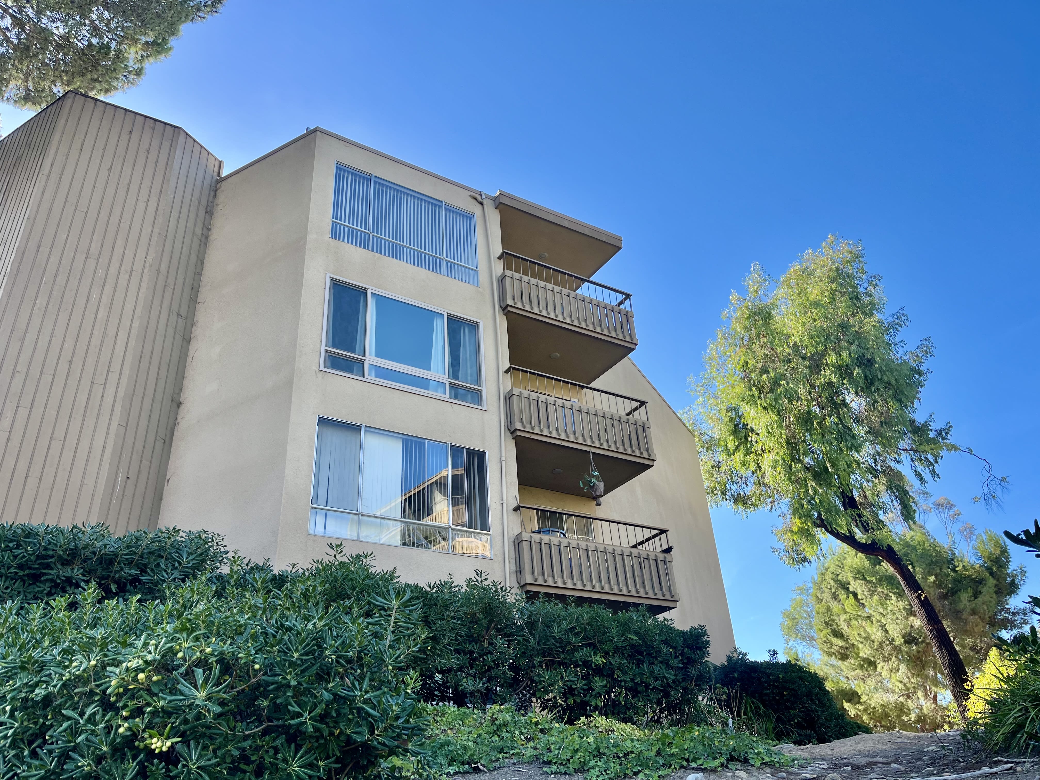 One-year Moratorium on Insurance Non-renewals inception-app-prod/NTgxOWI3ZDUtZWI1MS00MjU4LThhNGEtNzhjMGQzN2Q1MjAz/content/2024/10/8fd2f28d9c9cb6c2d4fb8ed38a8b96a863832f7e.jpeg