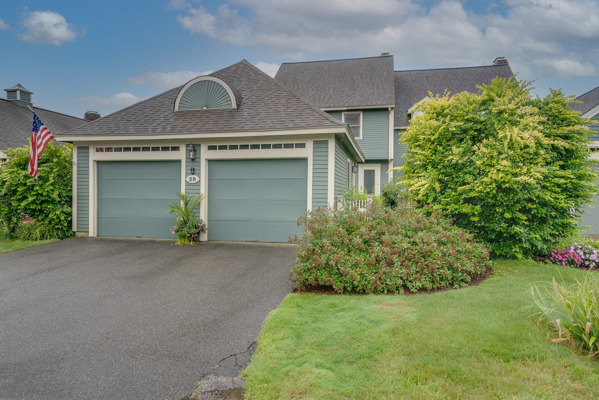 Atkinson, NH Wright Farm Condo For Sale! inception-app-prod/NThhZWEzMjktOTRhYS00N2ZhLWJlYjAtYjQ4Y2Q3NTA0MjZi/content/2021/08/28-Wiliam-Pond-Road-Atkinson-NH-01.jpg