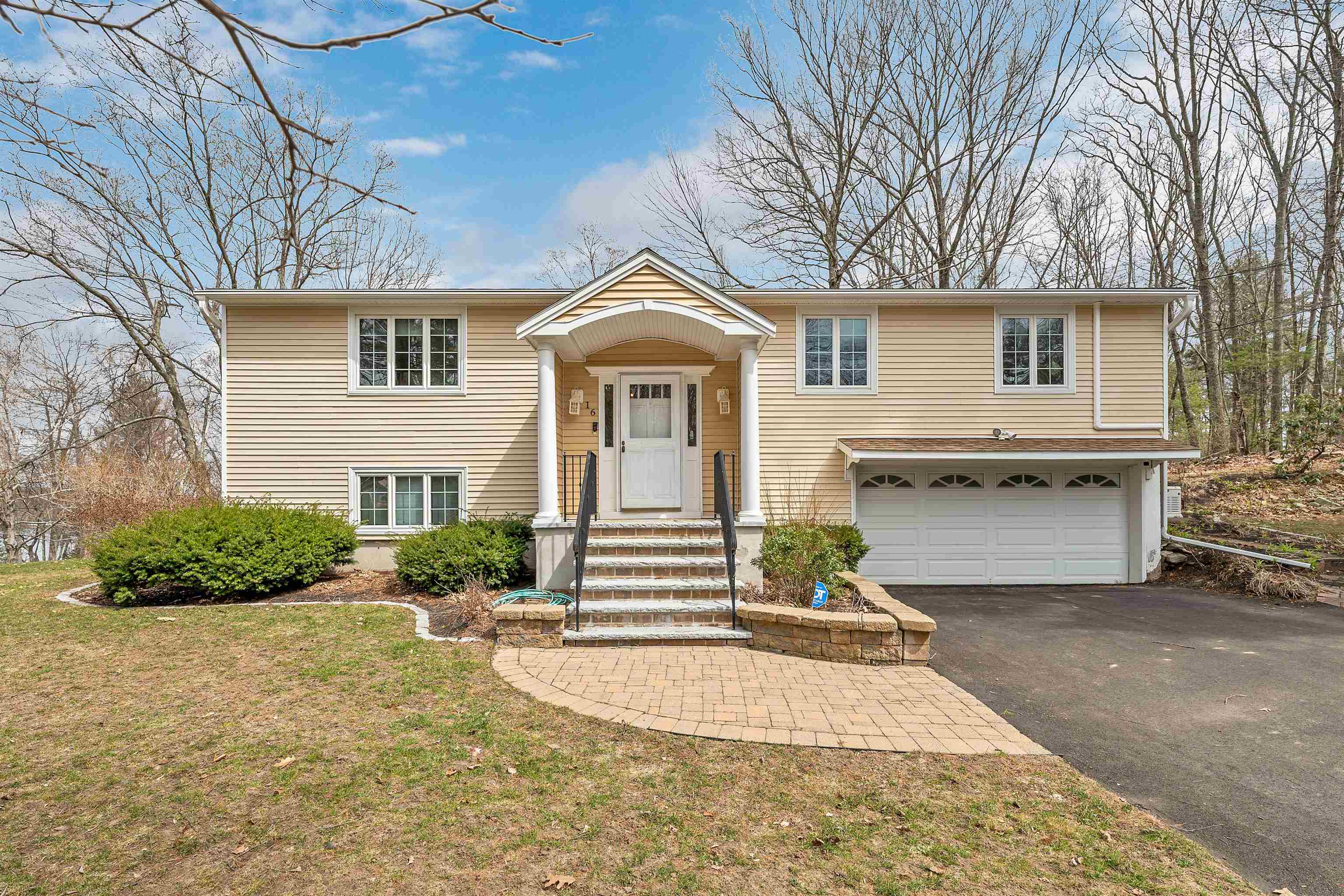 When the View is Worth the Wait! inception-app-prod/NThhZWEzMjktOTRhYS00N2ZhLWJlYjAtYjQ4Y2Q3NTA0MjZi/content/2023/05/94aa713586a2048d6b7be93258e5f8350acffbc9.jpg