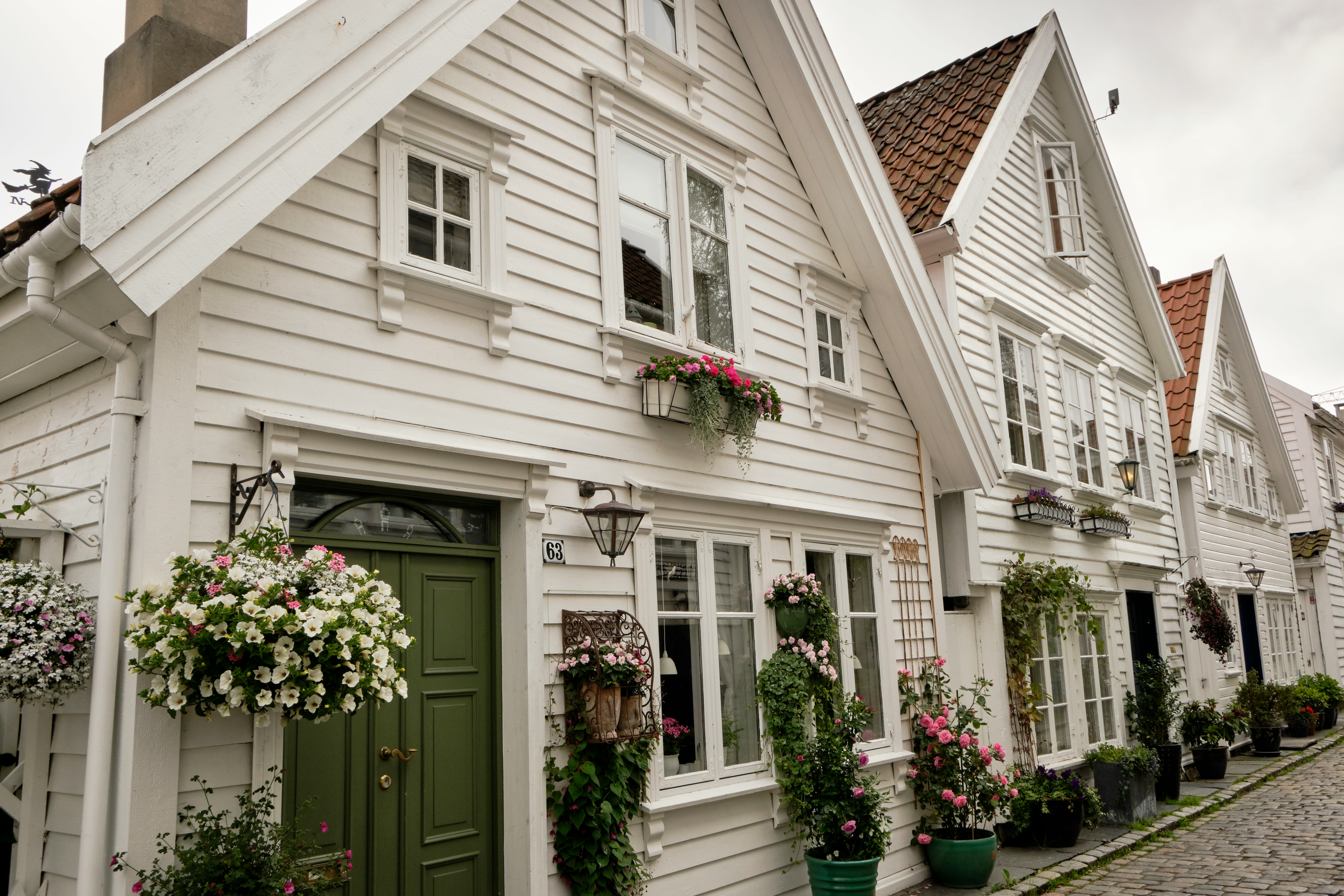 How My Charlottesville Buyers Saved $15,000 By Shopping Smarter—Not Faster inception-app-prod/NThkMWFiN2MtNTQ4Yi00NTU1LThkOTMtMzI3YjgwY2QzZTM2/content/2025/06/467250a782a594385ceea3f15ed73829119e9ab2.jpg