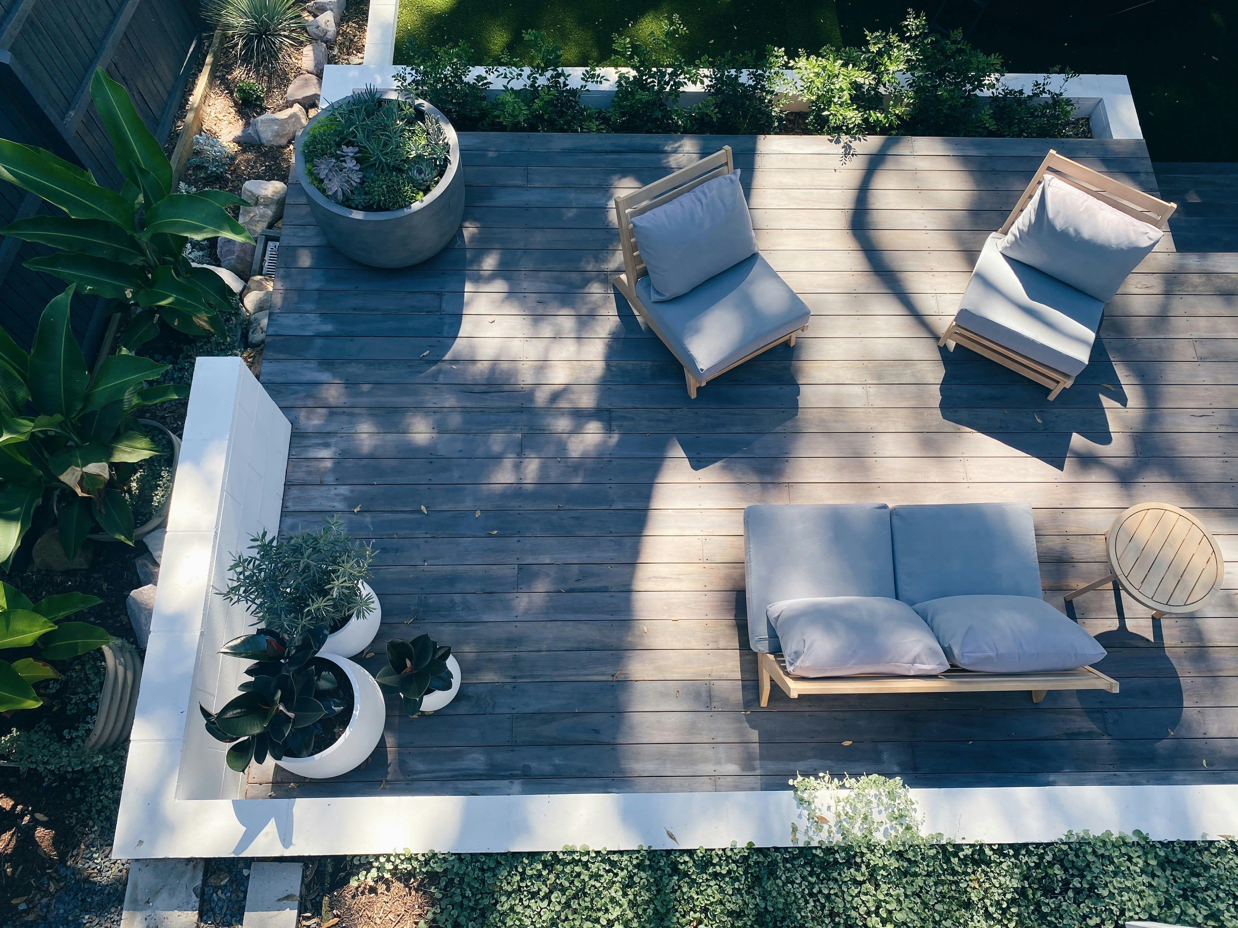 Revitalize Your Outdoor Oasis: A Guide to Spring Upgrades inception-app-prod/NWIwYjlhMjktY2ZmYy00YmY5LWEzYjQtMmYwMTljZjdmOTkw/content/2024/05/2d8633054a8261e8eda557d209caa9c136a94e3a.jpg