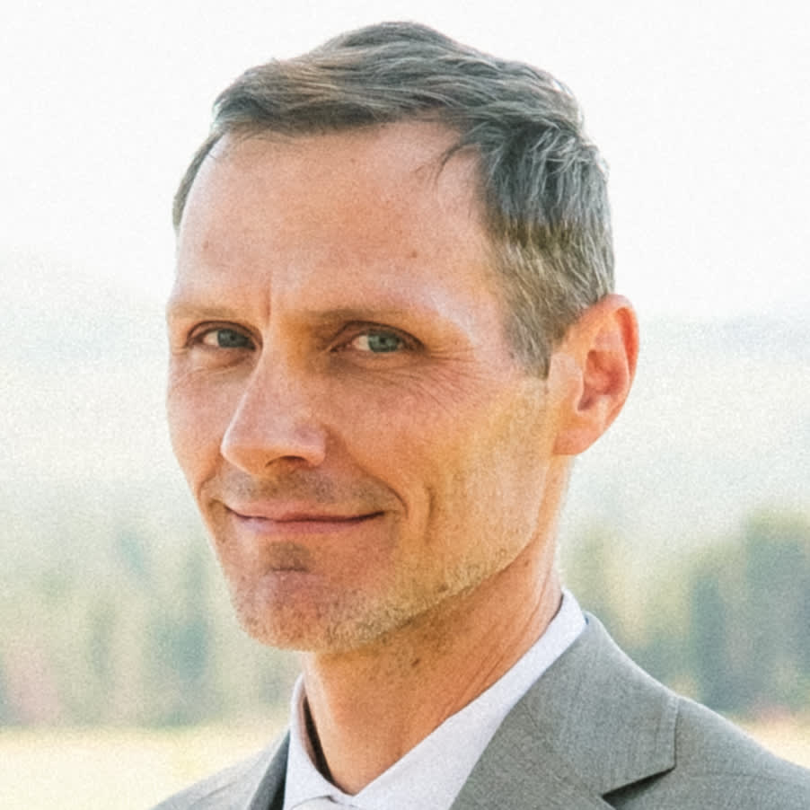 Luke Hagenbach Real Estate logo