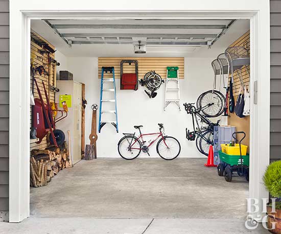 Genius Garage Storage Hacks inception-app-prod/NWZkNWEzYmYtNjFmNy00Y2M1LTllZjItYjMyNDJjZjQxYzFi/content/2017/10/Garage Organization Hacks.jpg