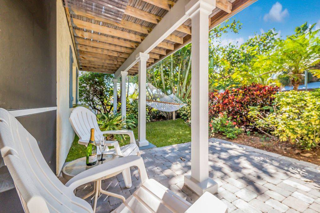 Tips for Choosing a Vacation Home inception-app-prod/NWZmMDQxYjgtODI2NS00OTgzLTk3MjMtMDA2MDgyZDVkZDUz/content/2019/12/vacation-rental.jpg