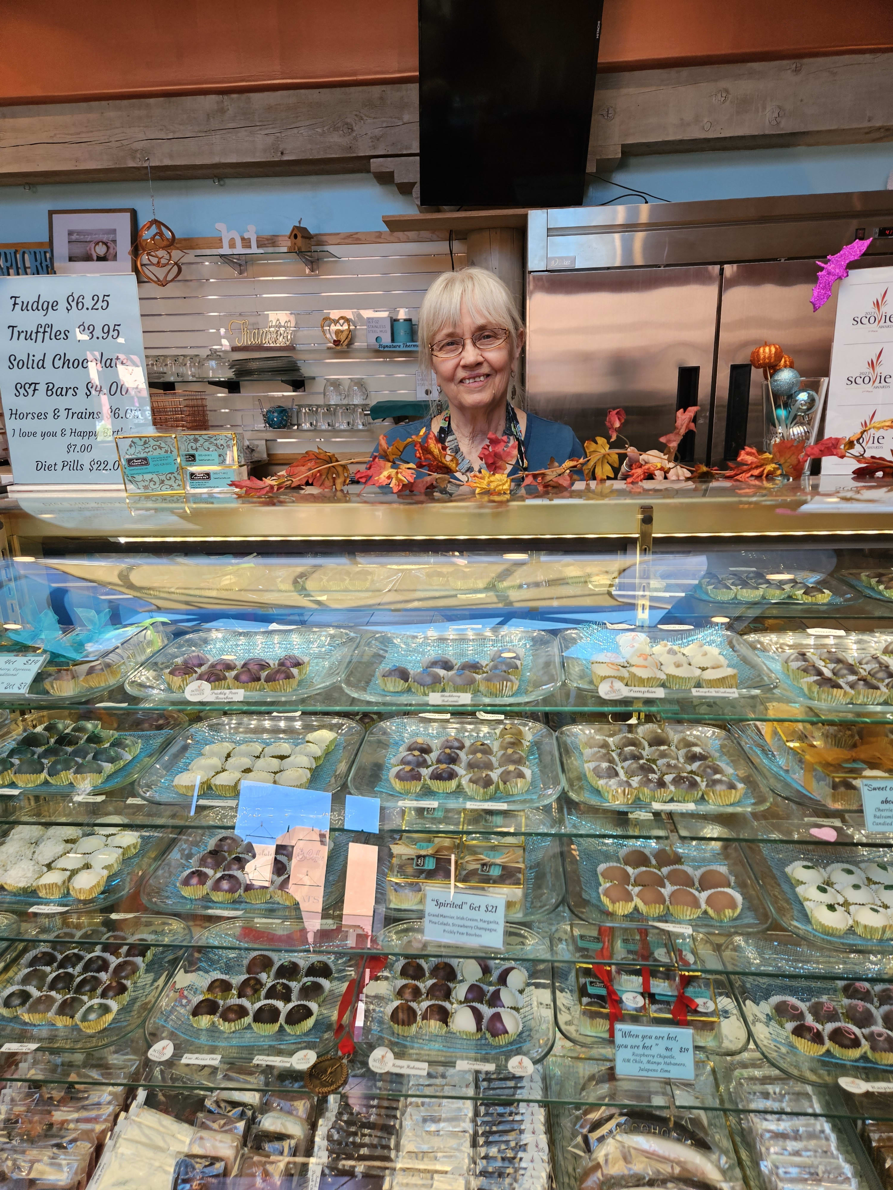 Sweet Santa Fe, Chocolate and more inception-app-prod/NjIzODk3NjEtMTRjMi00ZTAwLWFiOTEtYzc2OGNlYjM0YjZh/content/2023/11/dfc308ffeba64e6a608d53f8b138afe3ec89d8ac.jpg