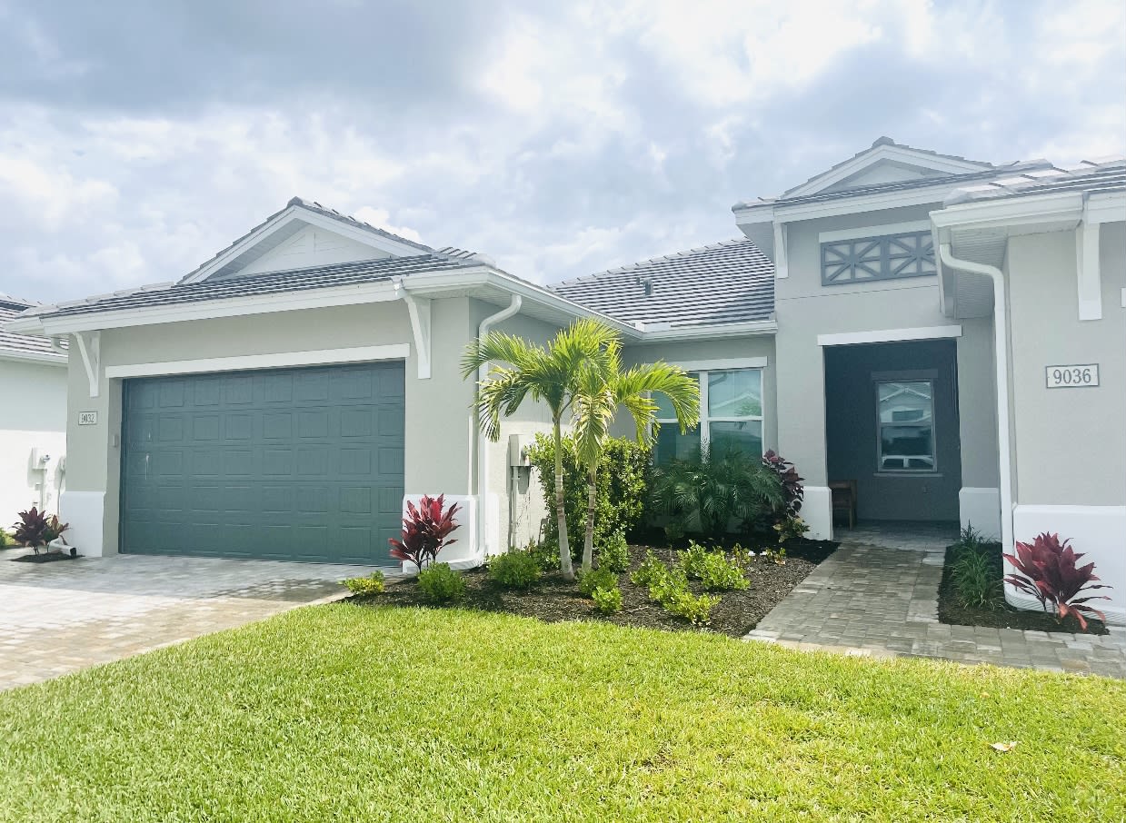 New Listing in Azure @ Hacienda Lakes! inception-app-prod/NjNjMGM2Y2ItMzY0My00YTdlLTgyZjUtMWRmMGYyNjAzNzZl/content/2022/04/8b468110393671815564fff35c487e28b3b57b63.jpg
