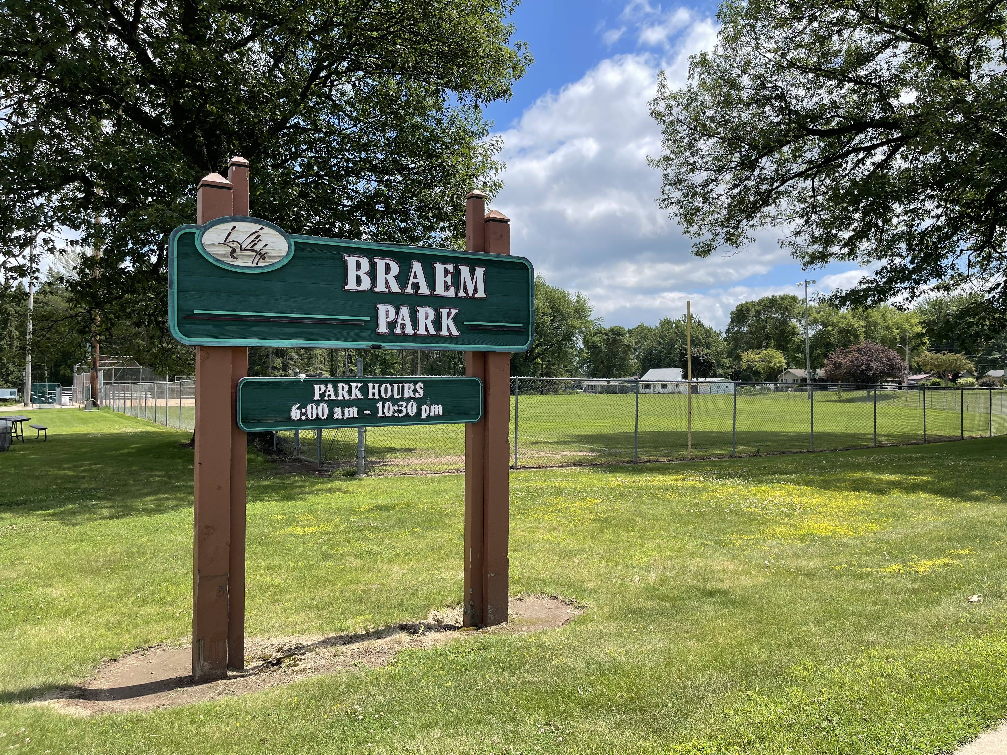 Braem Park inception-app-prod/NjNmMTE2ODAtYTY2Zi00YjVkLWE5YjAtODE2Mzg4OTAzNzY0/content/2022/07/db6bc3e97ac7f9424583cd15720c57ec5c0cbc2e.jpeg