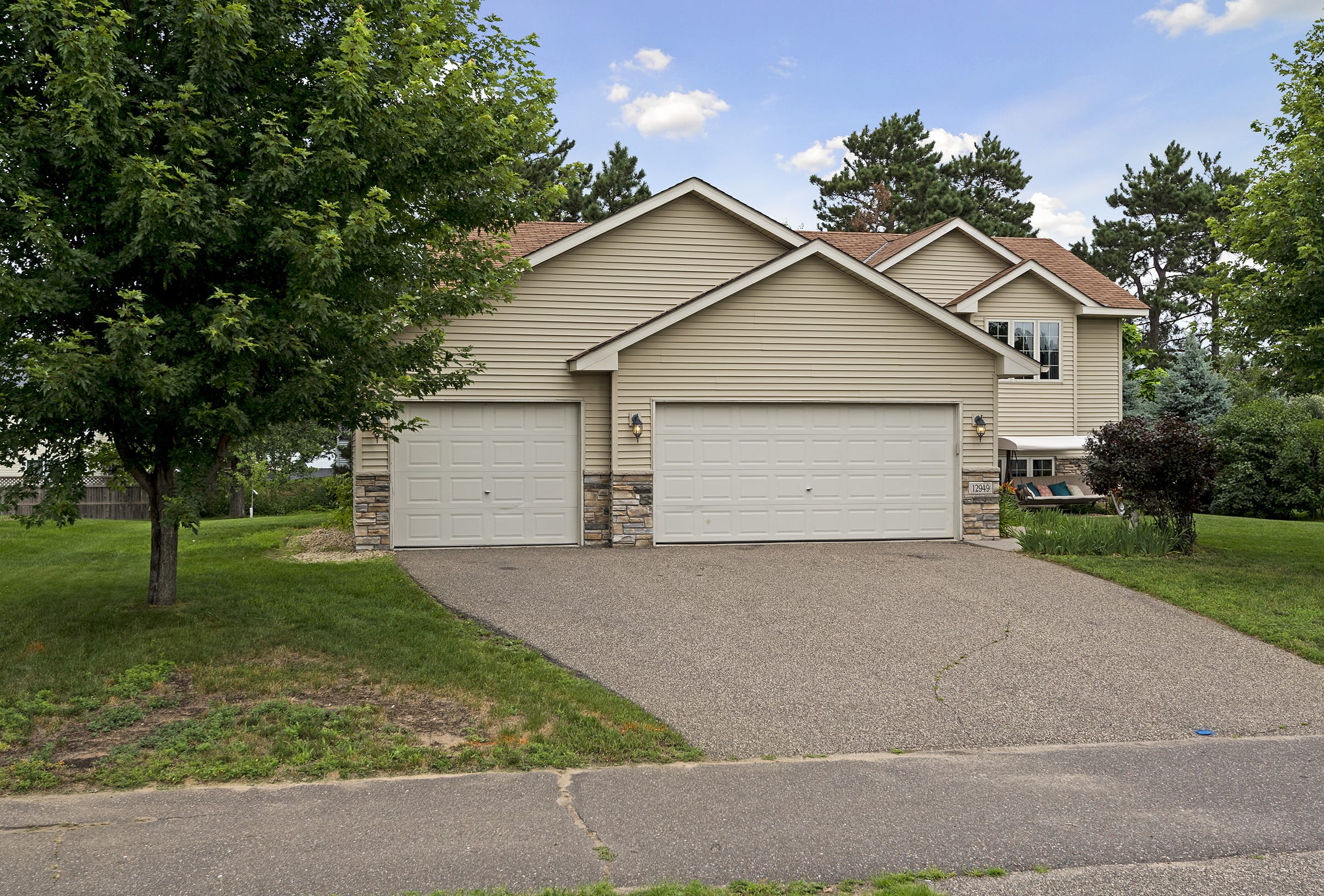 12949 8th Avenue S, Zimmerman, MN inception-app-prod/NmEwNzBmMGYtMmUxNi00Yjk4LTgxZDYtYWQ1NjI2ZjAyZmY4/content/2017/07/photo-032.jpg