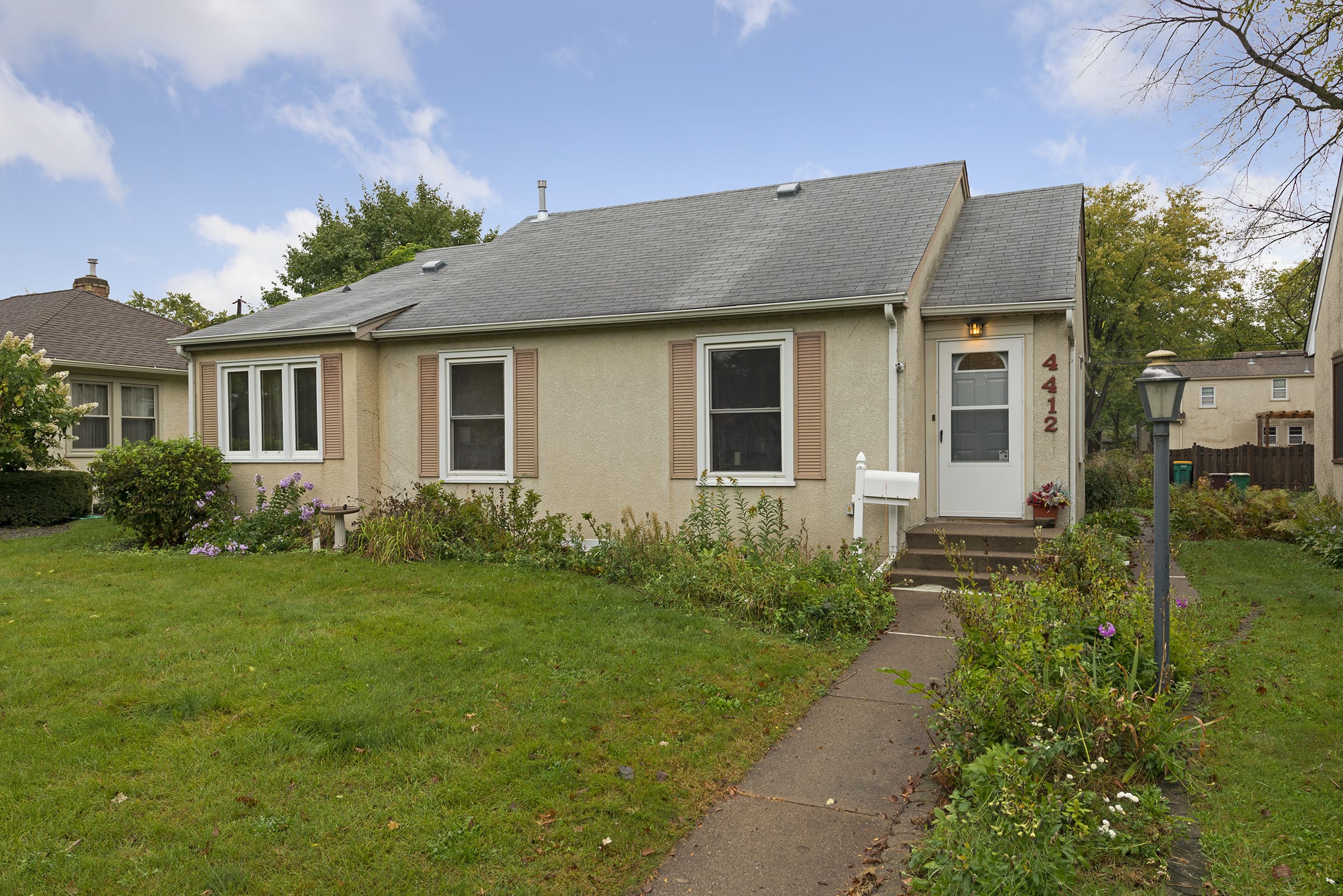 4412 Abbott Ave N, Robbinsdale, MN inception-app-prod/NmEwNzBmMGYtMmUxNi00Yjk4LTgxZDYtYWQ1NjI2ZjAyZmY4/content/2017/09/photo-001-4.jpg