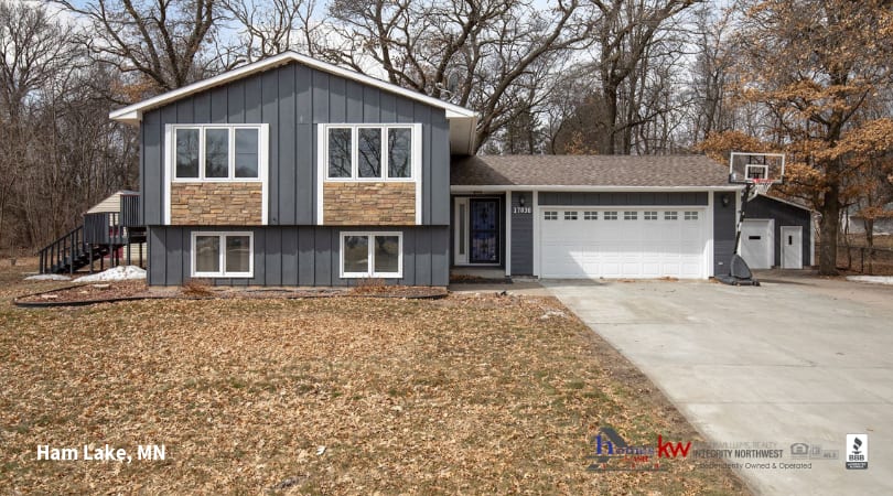 inception-app-prod/NmEwNzBmMGYtMmUxNi00Yjk4LTgxZDYtYWQ1NjI2ZjAyZmY4/content/2019/04/Lisa Ash - Just Listed Ham Lake %281%29.png