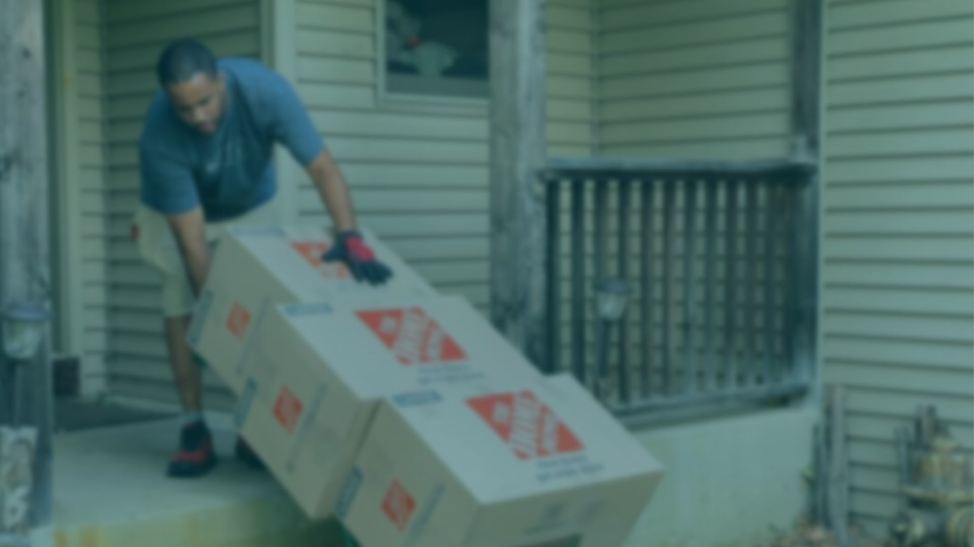 Local Business Highlight - Rob Lark with R&L Express Moving and Delivery inception-app-prod/NmEwNzBmMGYtMmUxNi00Yjk4LTgxZDYtYWQ1NjI2ZjAyZmY4/content/2022/08/22dc391ae04772a4fba86dcd3a6a0bc32b7c4ce2.png