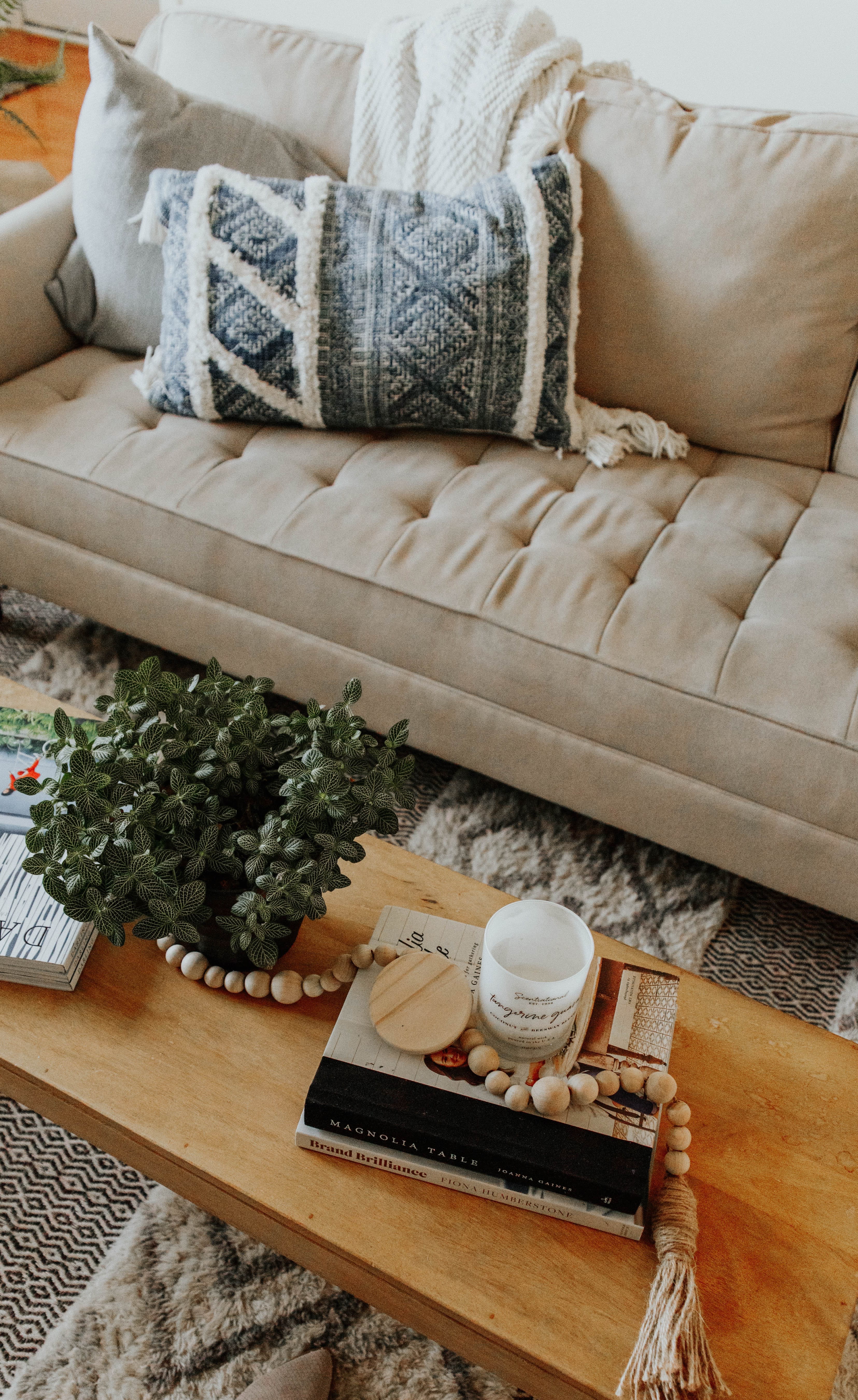 What you should know when selling a house inception-app-prod/NmFjZjUwZWUtMWFjNS00OTExLWE1MmYtNjc2ZDI0YTNjOGYw/content/2020/10/corinne-kutz-4ohocm-pog-unsplash-3.jpg