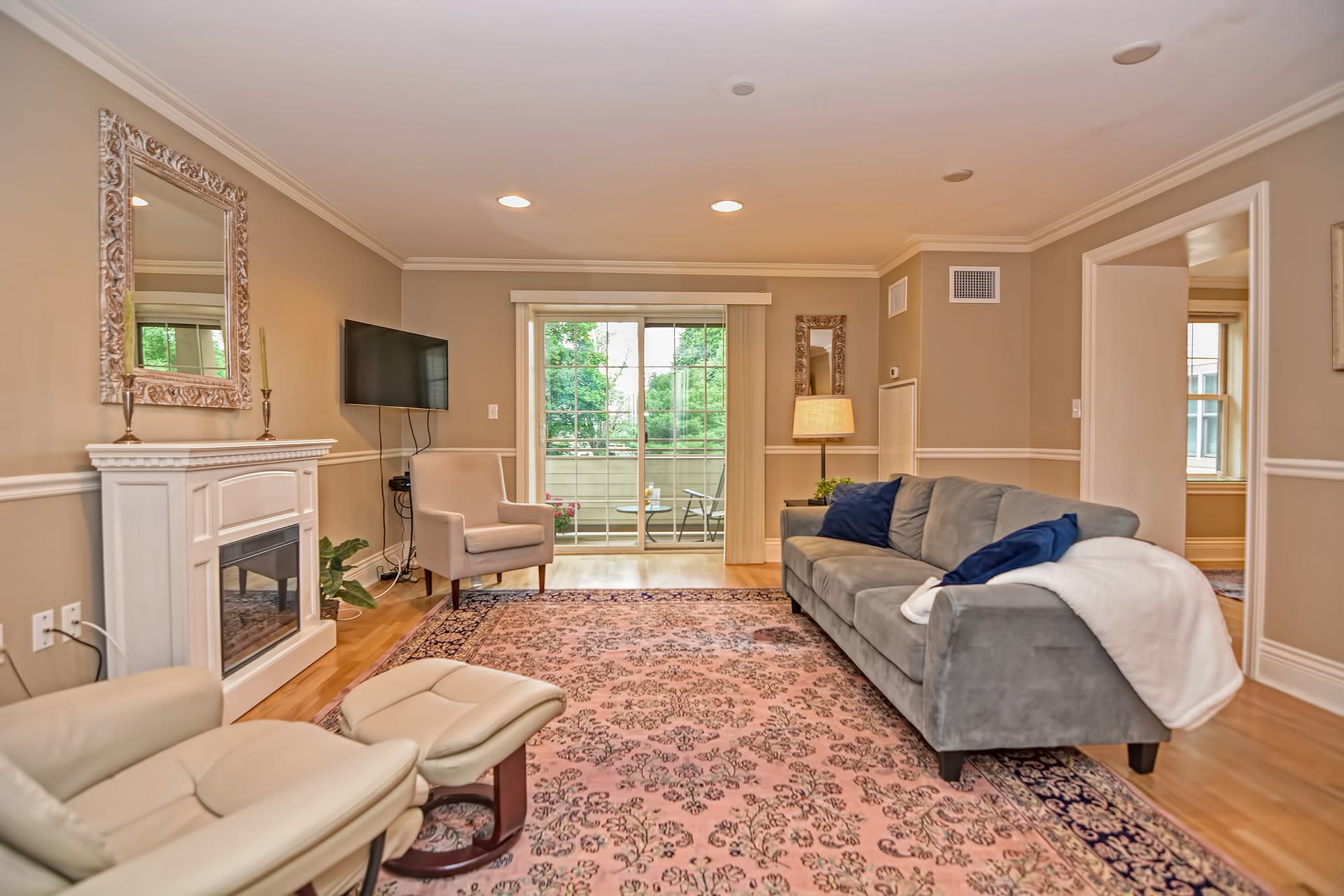 Living Room, Sliders to Balcony