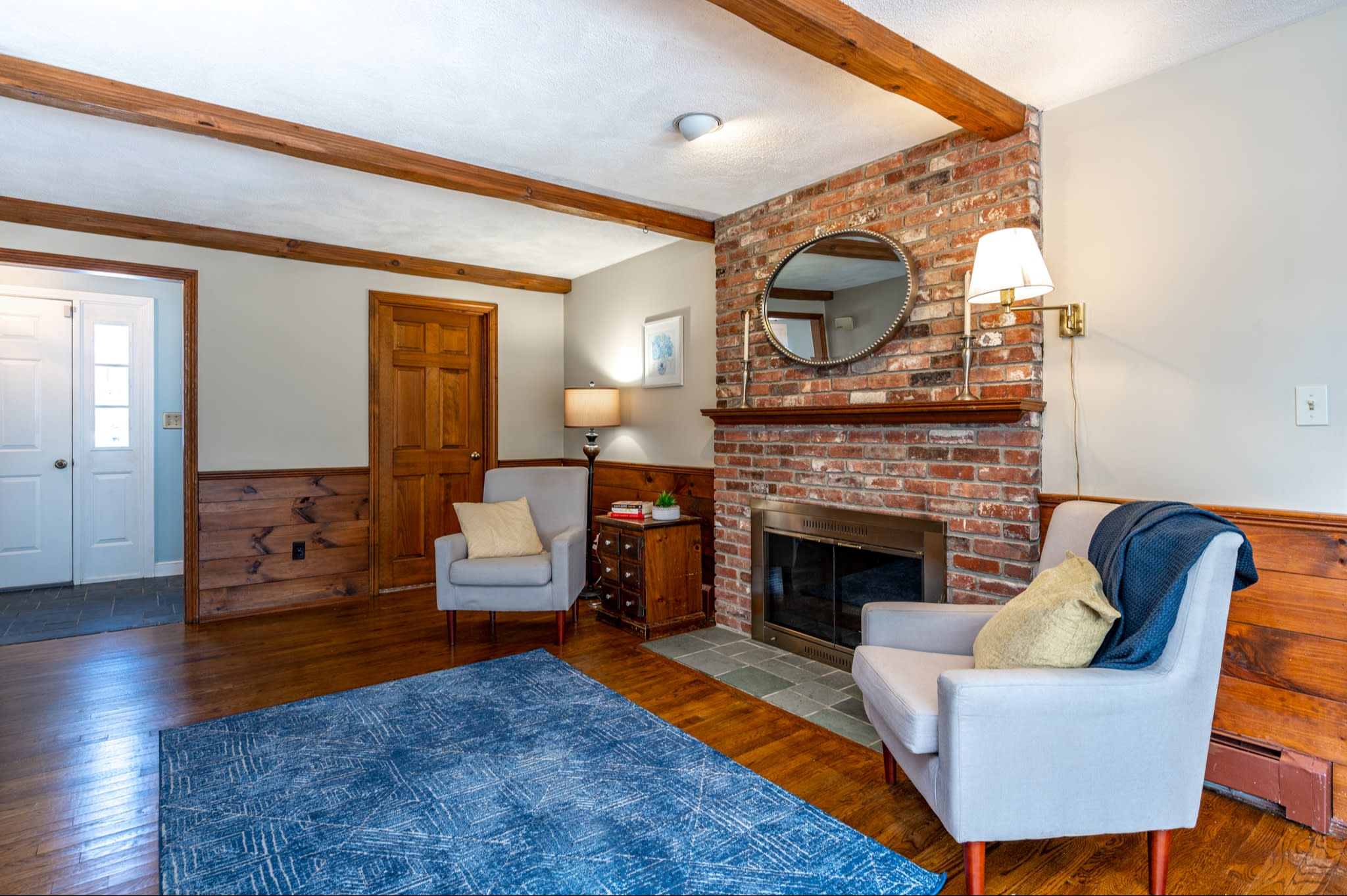 SOLD! 113 Gayland Road in Needham inception-app-prod/NmU2ZTUzNTQtMTA5MC00MzY0LWFmNmYtZmVkMjVjMjY0ZWIx/content/2021/03/113-gayland-rd-15.jpg