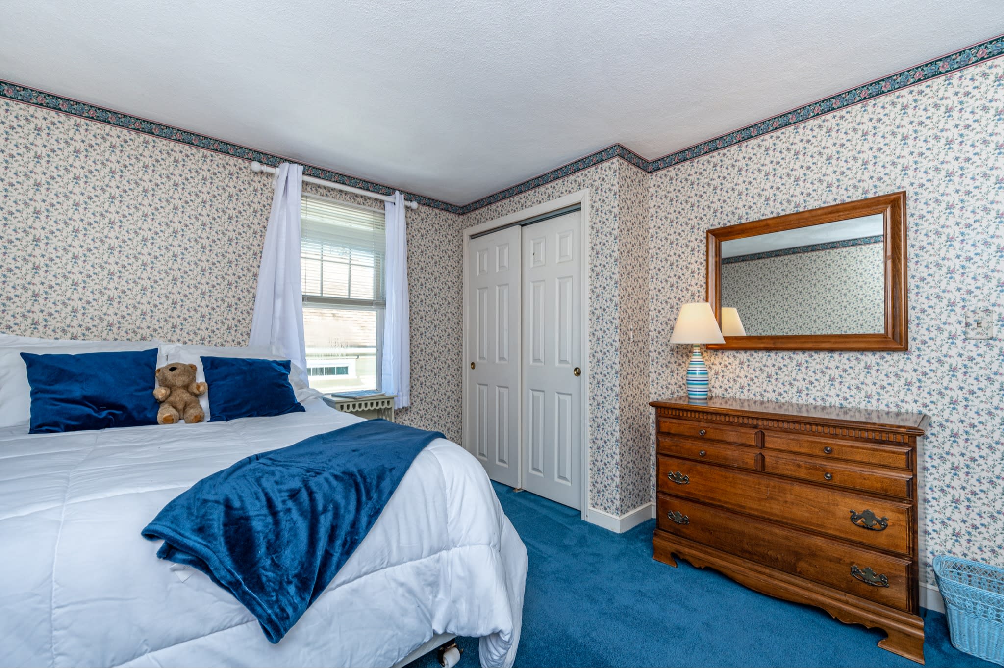 SOLD! 113 Gayland Road in Needham inception-app-prod/NmU2ZTUzNTQtMTA5MC00MzY0LWFmNmYtZmVkMjVjMjY0ZWIx/content/2021/03/113-gayland-rd-22.jpg