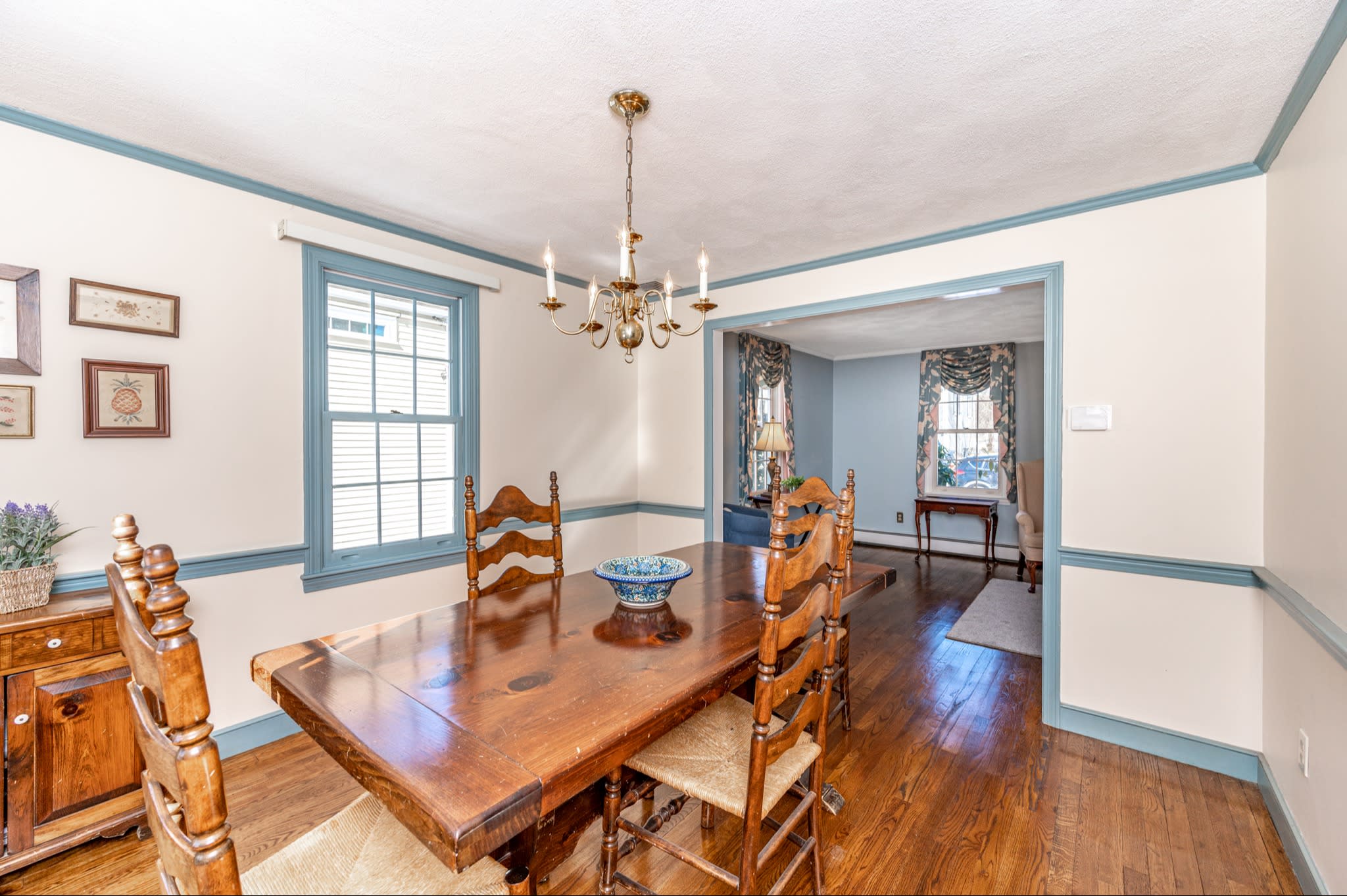 SOLD! 113 Gayland Road in Needham inception-app-prod/NmU2ZTUzNTQtMTA5MC00MzY0LWFmNmYtZmVkMjVjMjY0ZWIx/content/2021/03/113-gayland-rd-7.jpg