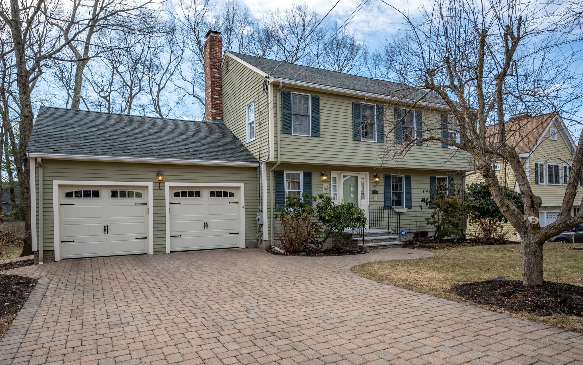 SOLD! 113 Gayland Road in Needham inception-app-prod/NmU2ZTUzNTQtMTA5MC00MzY0LWFmNmYtZmVkMjVjMjY0ZWIx/content/2021/03/dsc6401.jpg