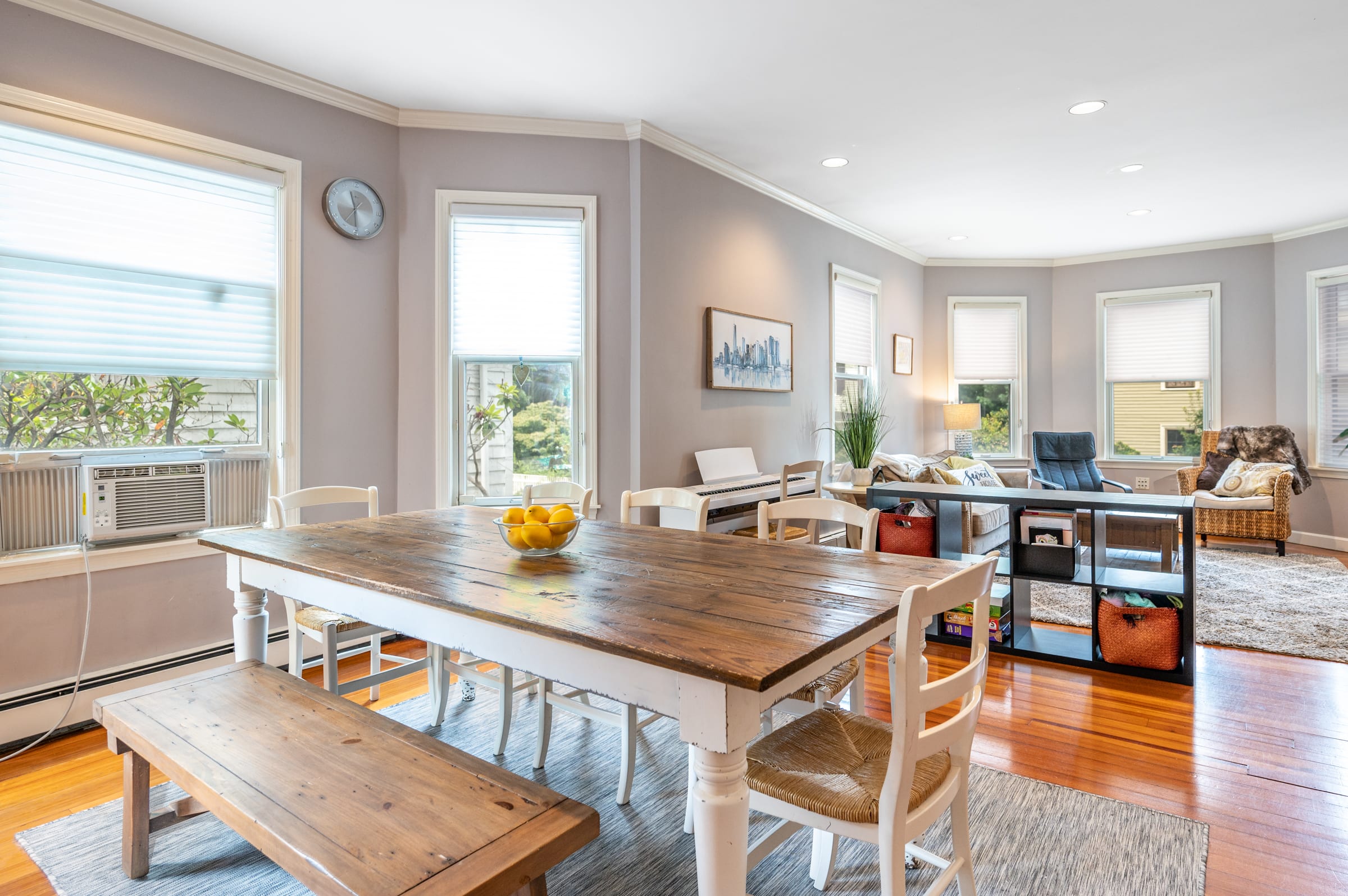 SOLD! 150 Walnut Street Unit 1 in Brookline inception-app-prod/NmU2ZTUzNTQtMTA5MC00MzY0LWFmNmYtZmVkMjVjMjY0ZWIx/content/2021/08/150-Walnut-St-14.jpg