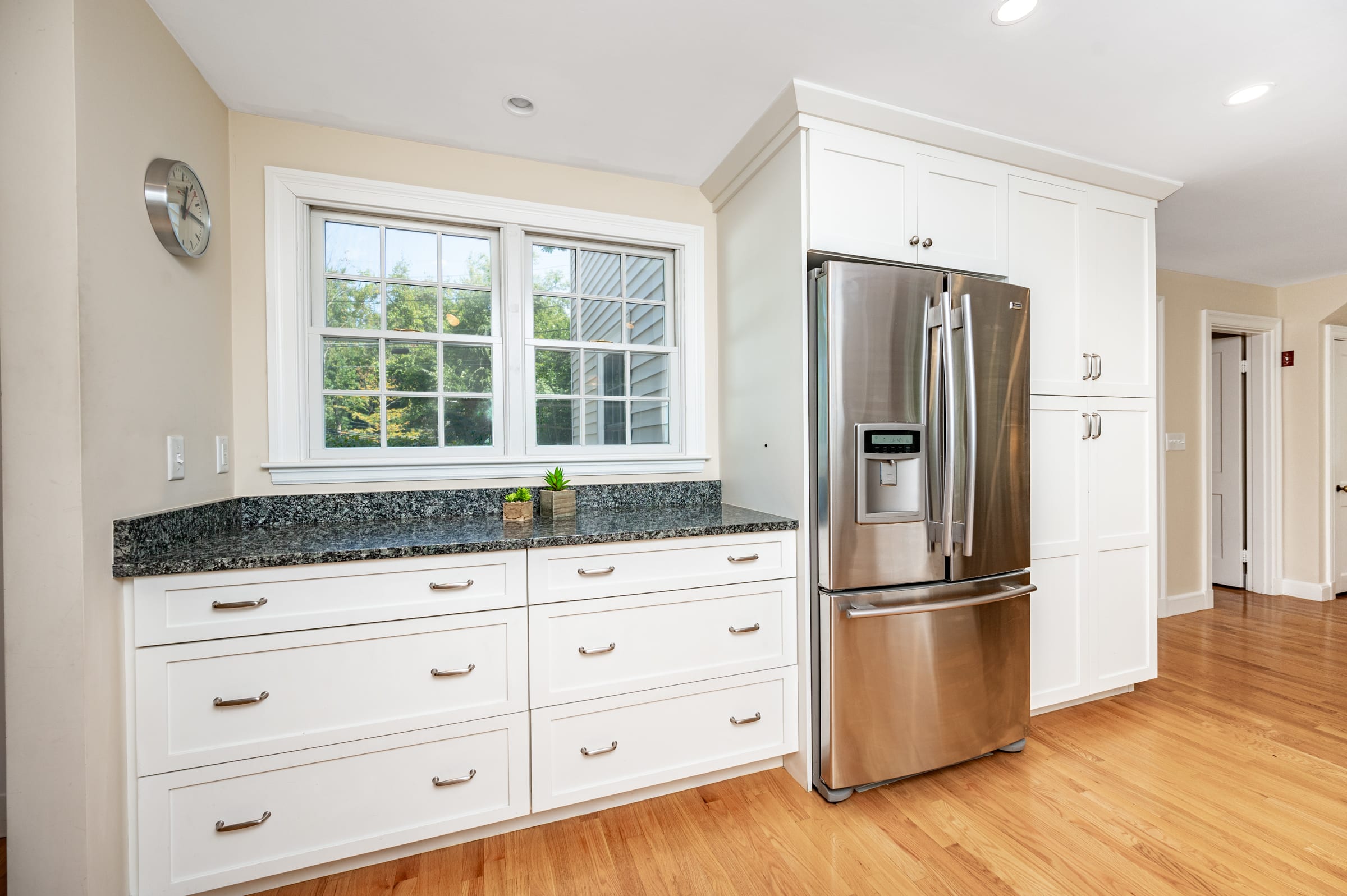UNDER CONTRACT! 273 Nehoiden Street in Needham inception-app-prod/NmU2ZTUzNTQtMTA5MC00MzY0LWFmNmYtZmVkMjVjMjY0ZWIx/content/2022/09/2d7036a4846ea14577b60c11cb4f2dceaa8224be.jpg