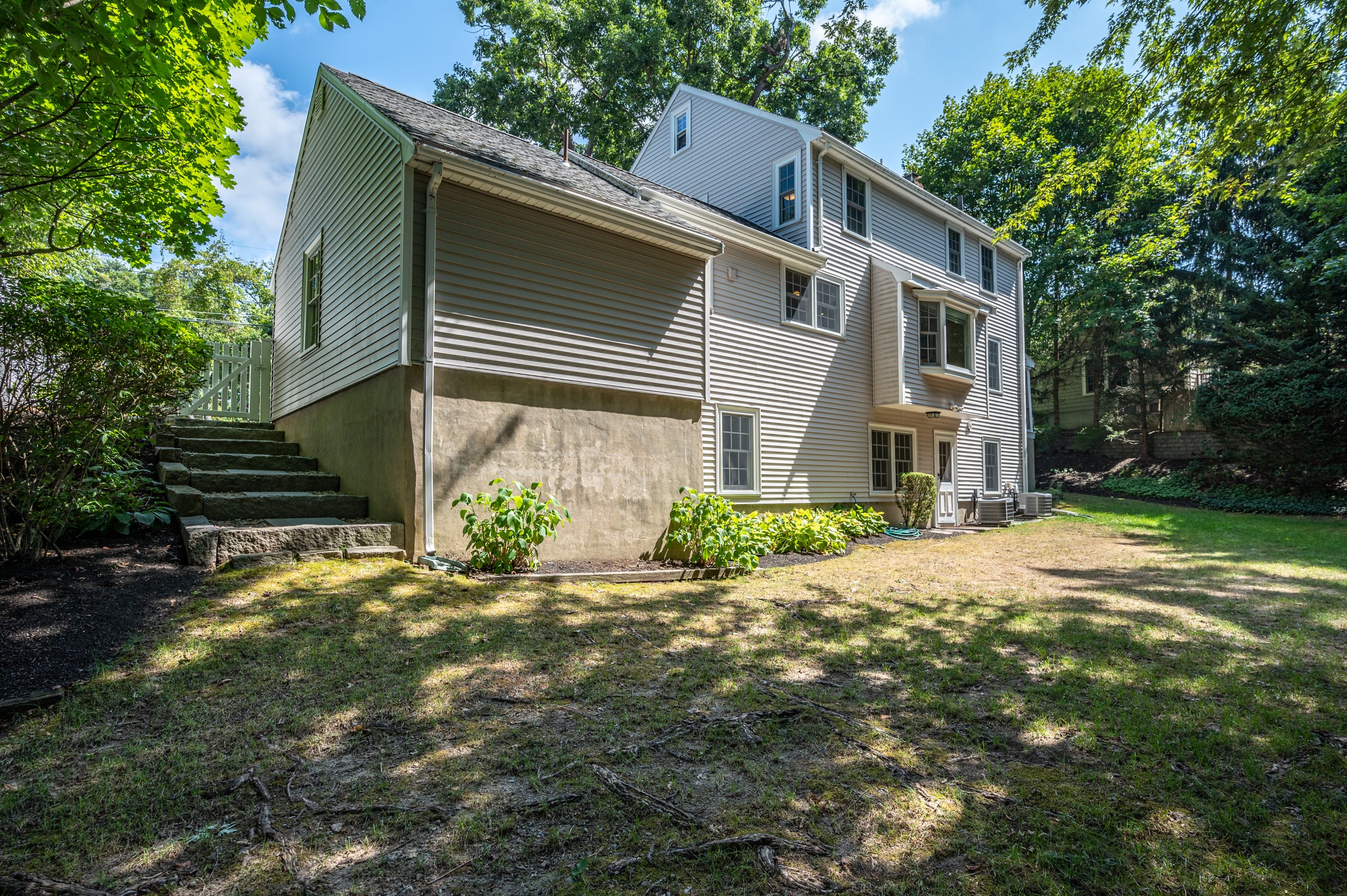 UNDER CONTRACT! 273 Nehoiden Street in Needham inception-app-prod/NmU2ZTUzNTQtMTA5MC00MzY0LWFmNmYtZmVkMjVjMjY0ZWIx/content/2022/09/974ef9ddabce10ace03c88fdd38fdac106e78cce.jpg