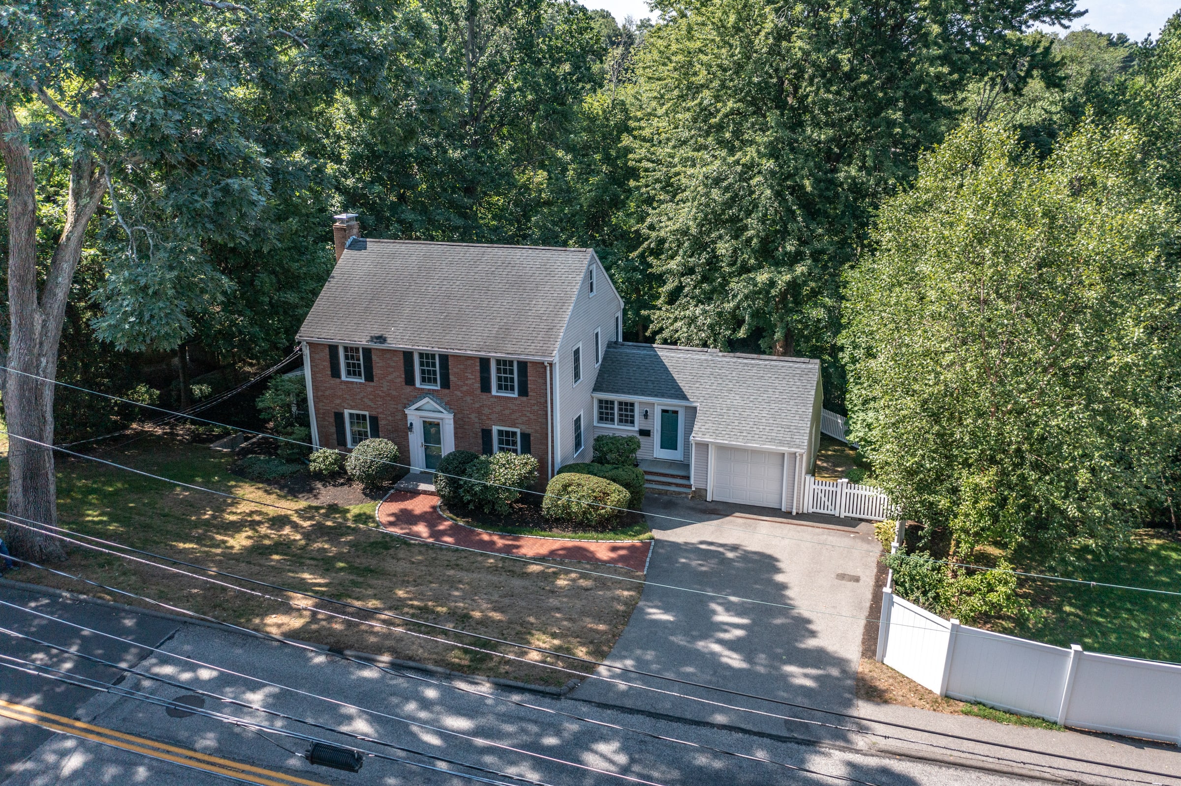 UNDER CONTRACT! 273 Nehoiden Street in Needham inception-app-prod/NmU2ZTUzNTQtMTA5MC00MzY0LWFmNmYtZmVkMjVjMjY0ZWIx/content/2022/09/9e8e4264acb23c65f996d6259240361541adbdd6.jpg