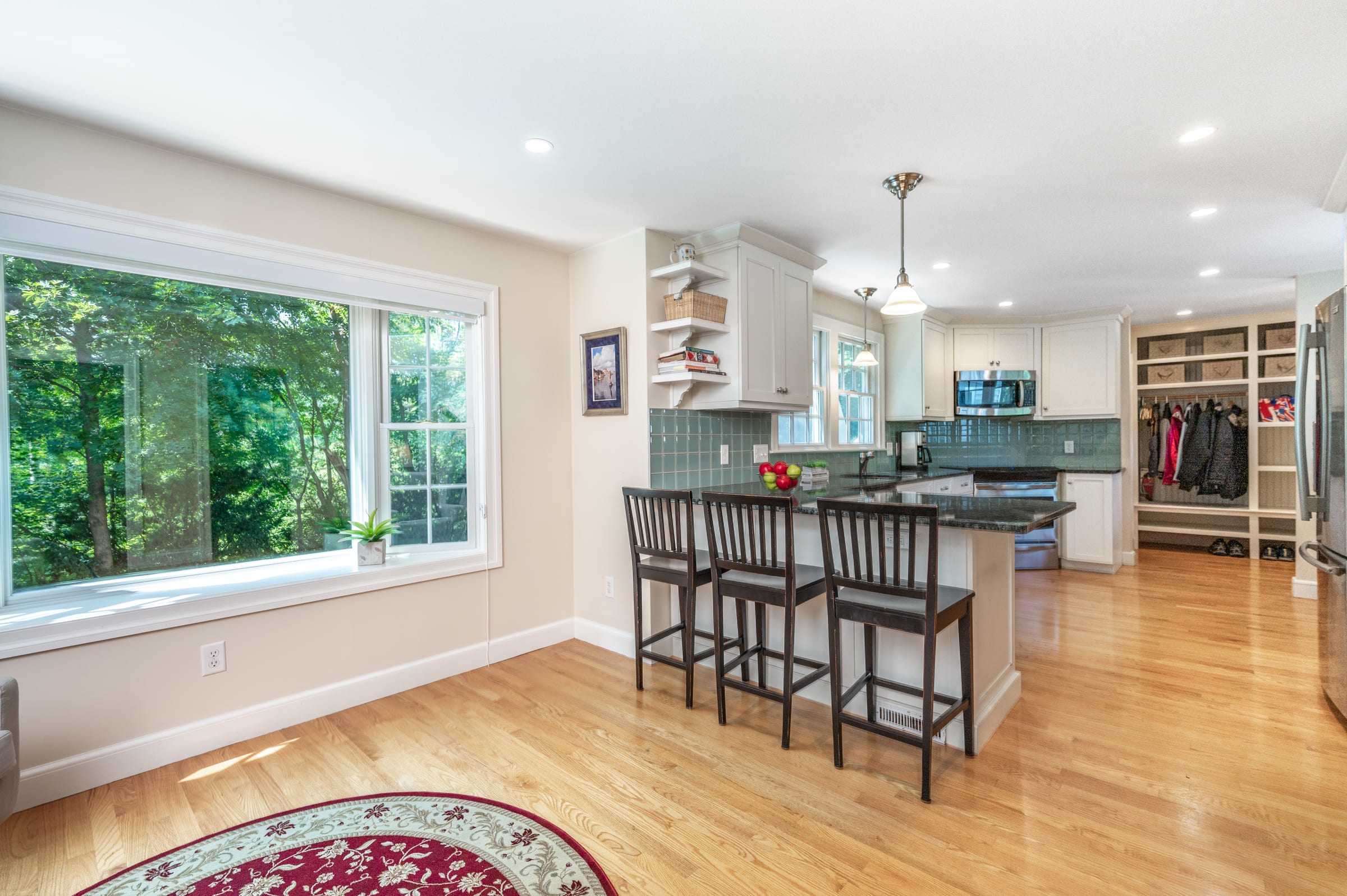 UNDER CONTRACT! 273 Nehoiden Street in Needham inception-app-prod/NmU2ZTUzNTQtMTA5MC00MzY0LWFmNmYtZmVkMjVjMjY0ZWIx/content/2022/09/bb8cbeeeda180ae8656ebd22ab2f757a8cc425ab.jpg