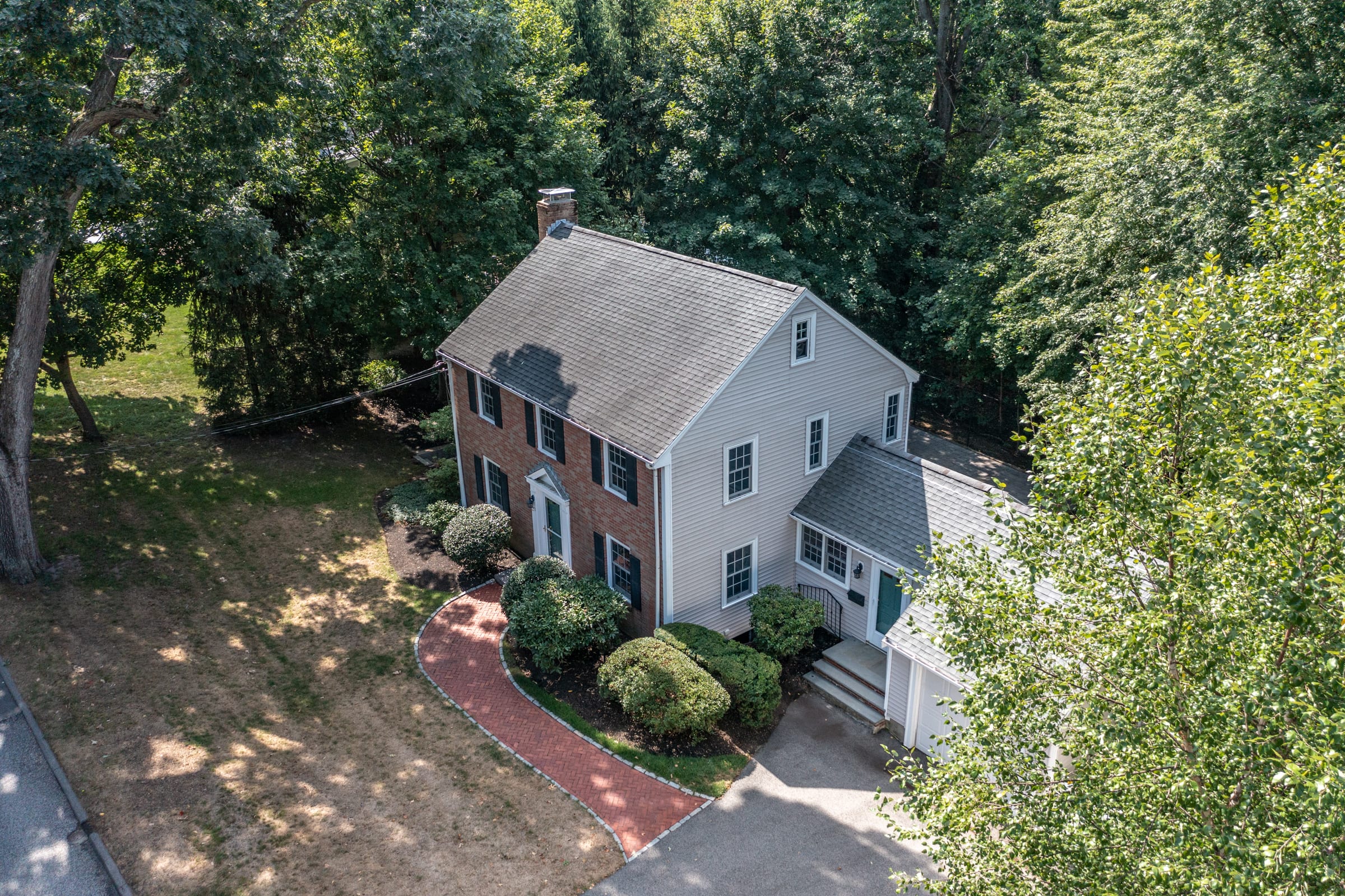 UNDER CONTRACT! 273 Nehoiden Street in Needham inception-app-prod/NmU2ZTUzNTQtMTA5MC00MzY0LWFmNmYtZmVkMjVjMjY0ZWIx/content/2022/09/ec7a946673825e51dde2a1b993a1a53173955301.jpg