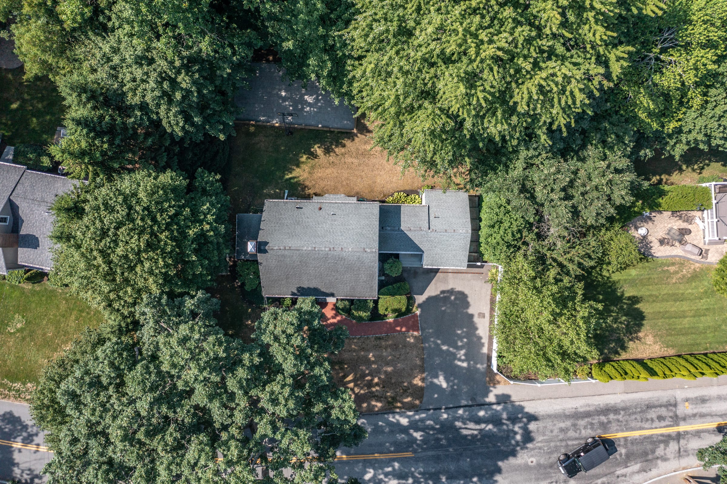 UNDER CONTRACT! 273 Nehoiden Street in Needham inception-app-prod/NmU2ZTUzNTQtMTA5MC00MzY0LWFmNmYtZmVkMjVjMjY0ZWIx/content/2022/09/fcdee9cde7b63bc7b016dde940f8855c26aafae4.jpg