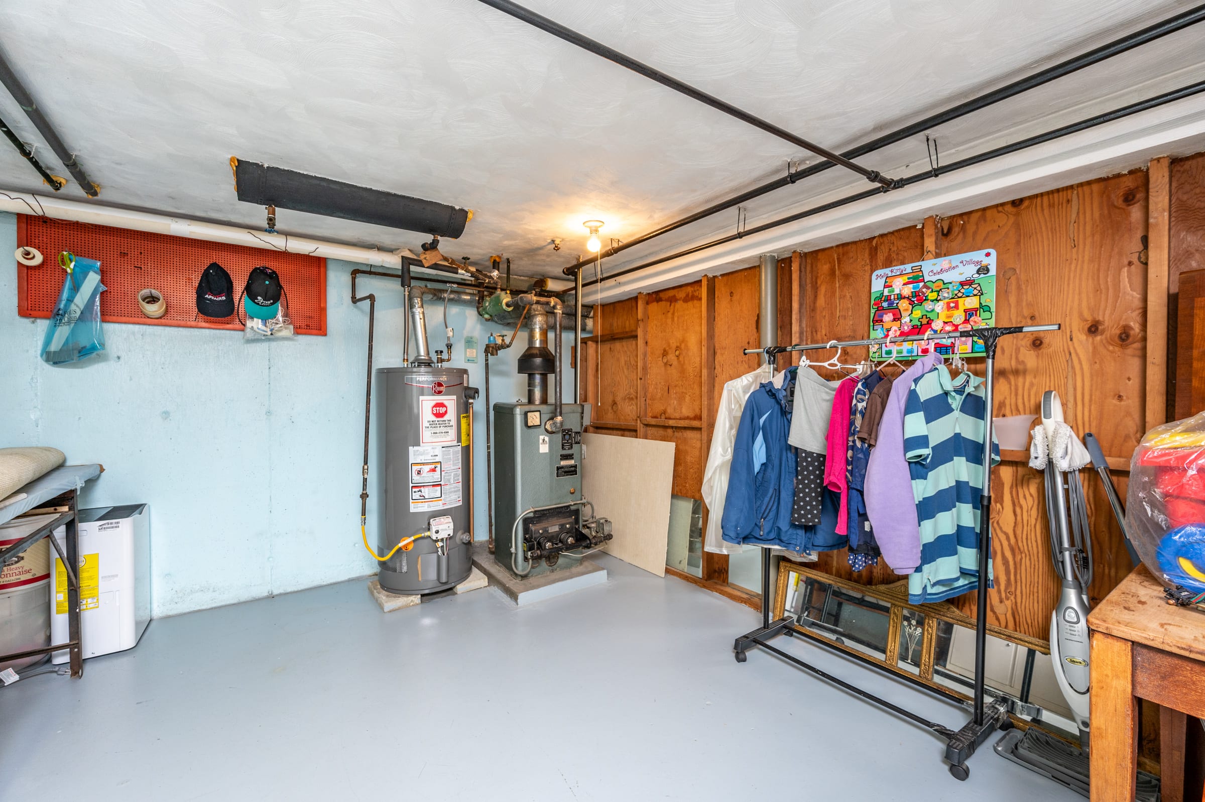 basement laundry, utilities & storage