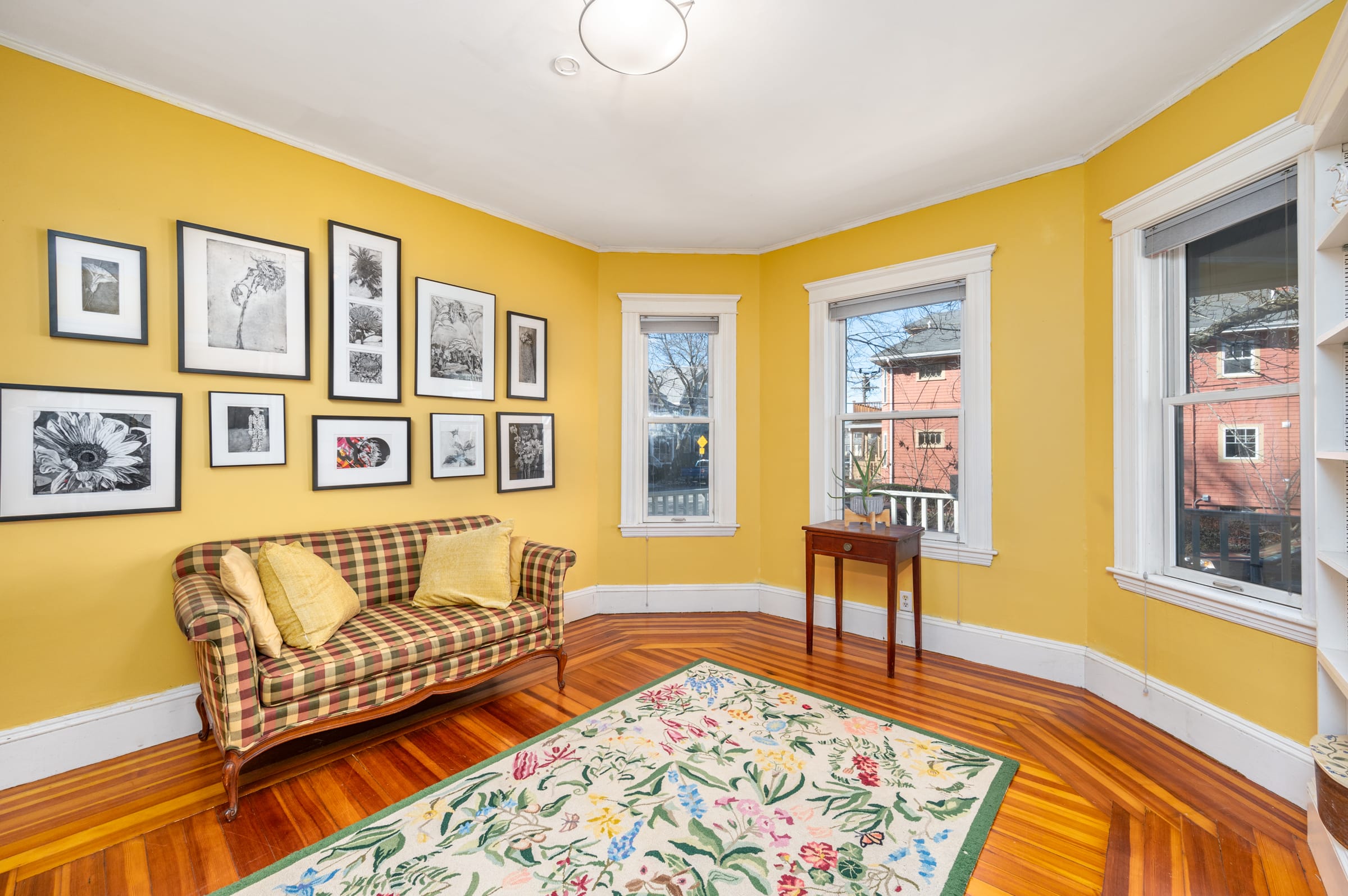 2 Ivy Street in Cambridge inception-app-prod/NmU2ZTUzNTQtMTA5MC00MzY0LWFmNmYtZmVkMjVjMjY0ZWIx/content/2024/02/0b8f2fbd539cde023c7735e4dd825c8676530de7.jpg