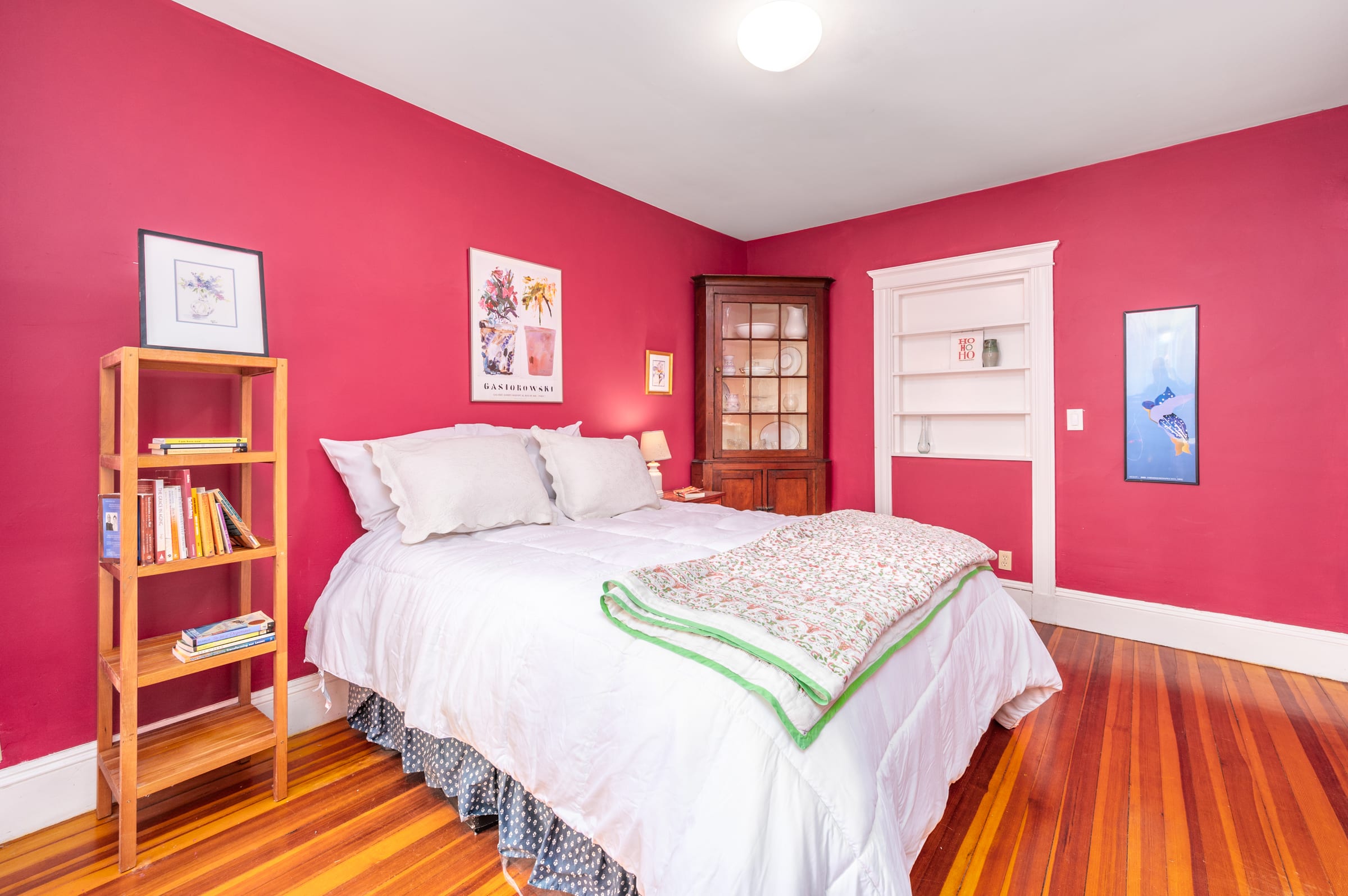 2 Ivy Street in Cambridge inception-app-prod/NmU2ZTUzNTQtMTA5MC00MzY0LWFmNmYtZmVkMjVjMjY0ZWIx/content/2024/02/86b62f4da64976f0361fad62e22a1fb0c78d3673.jpg